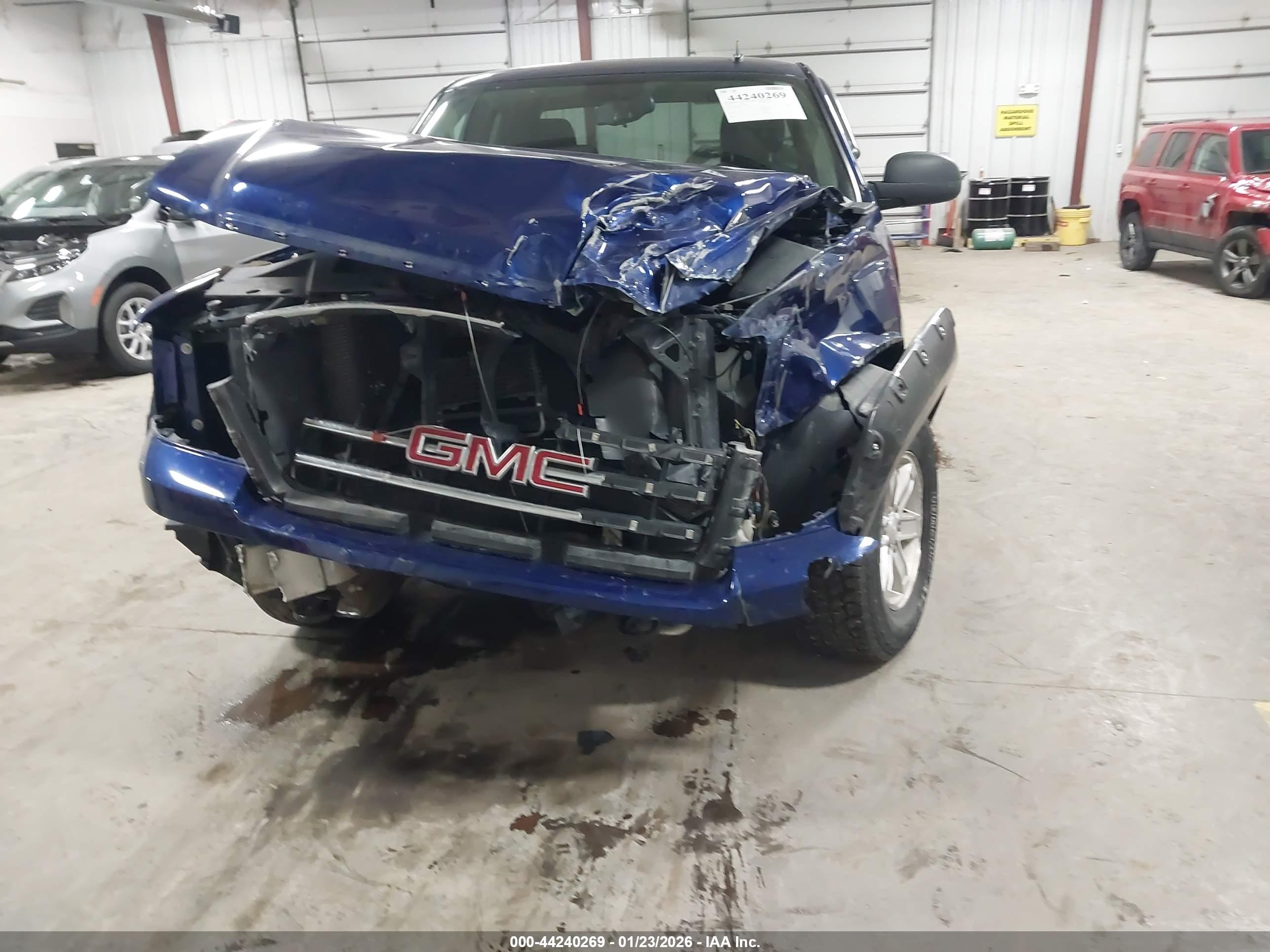 GMC SIERRA image 6