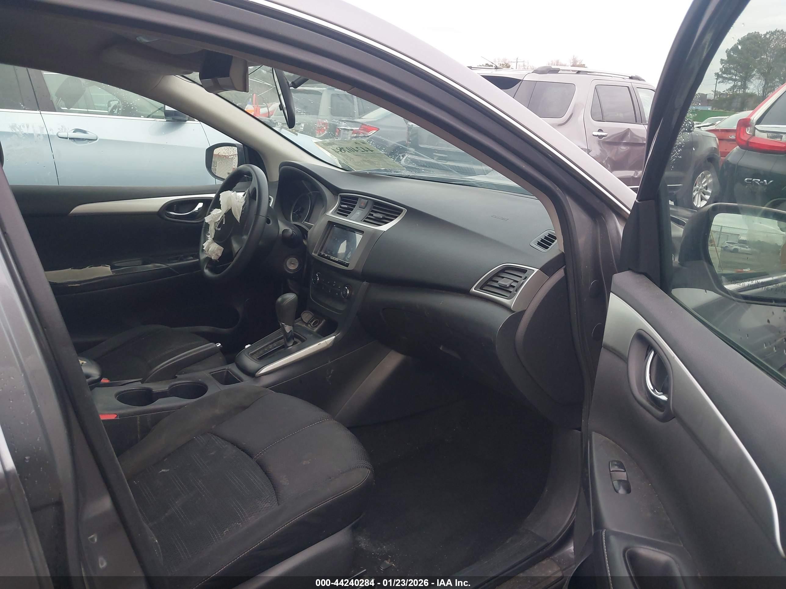 NISSAN SENTRA image 5