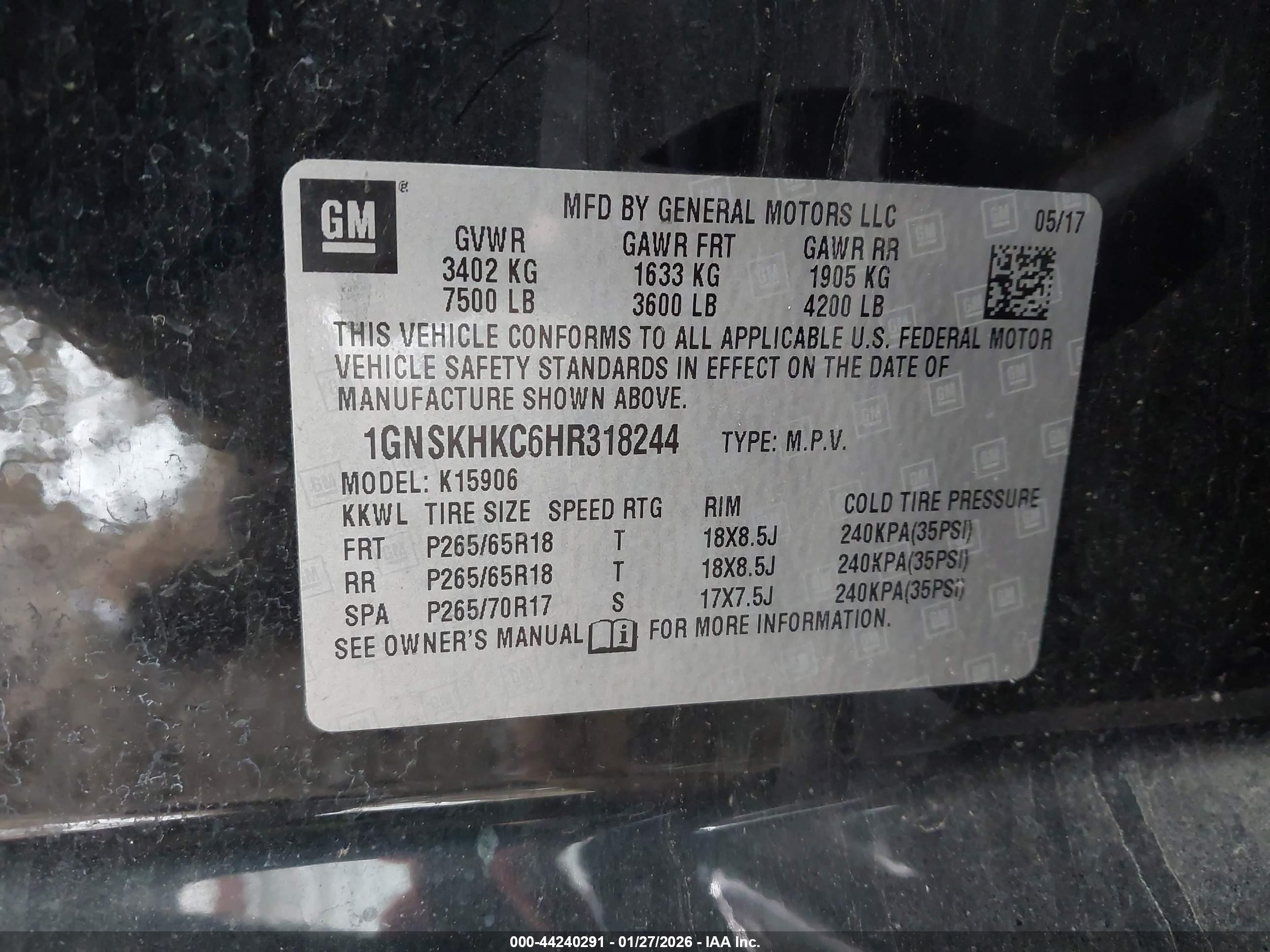 CHEVROLET SUBURBAN image 9