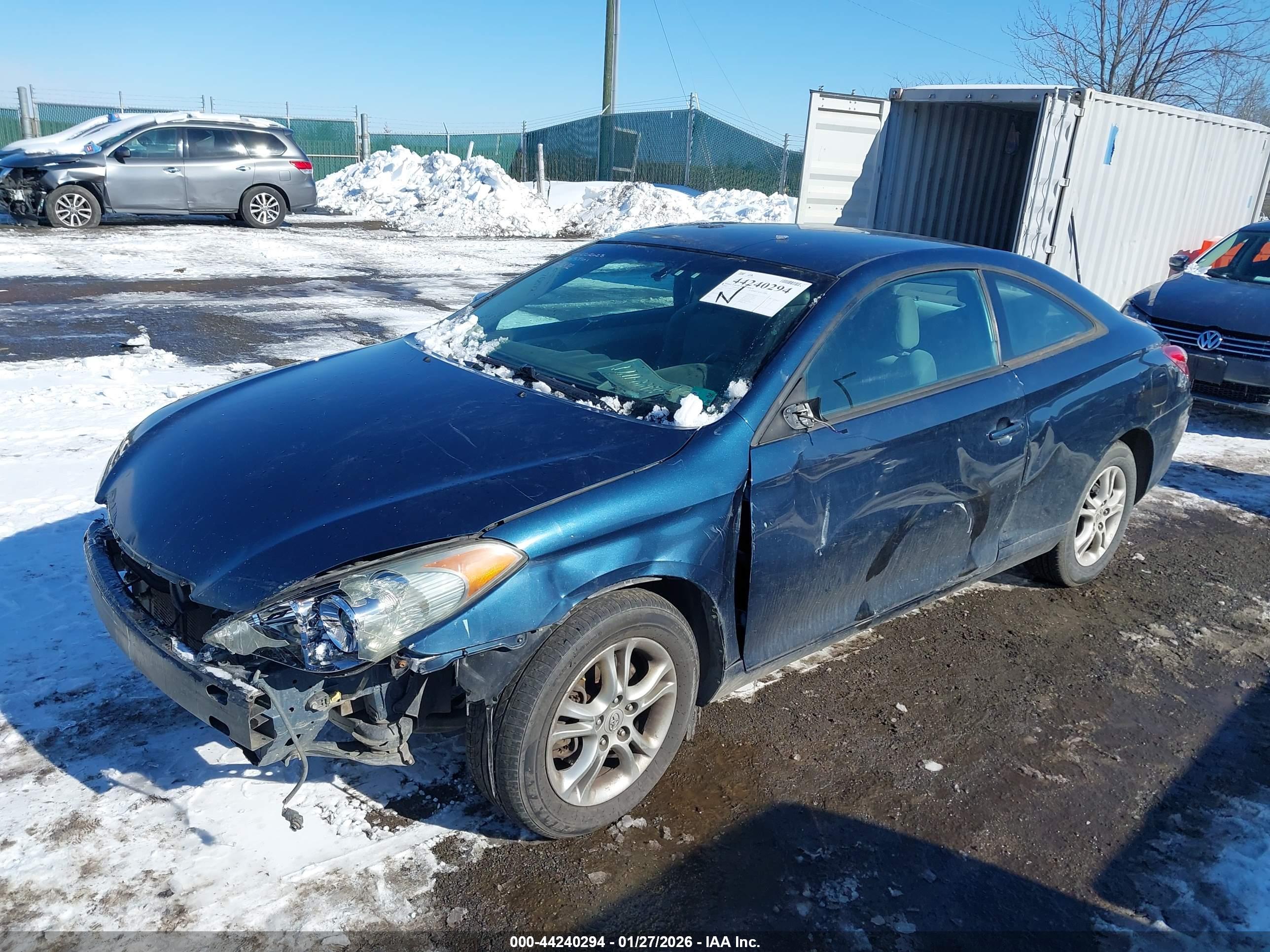 TOYOTA CAMRY image 2