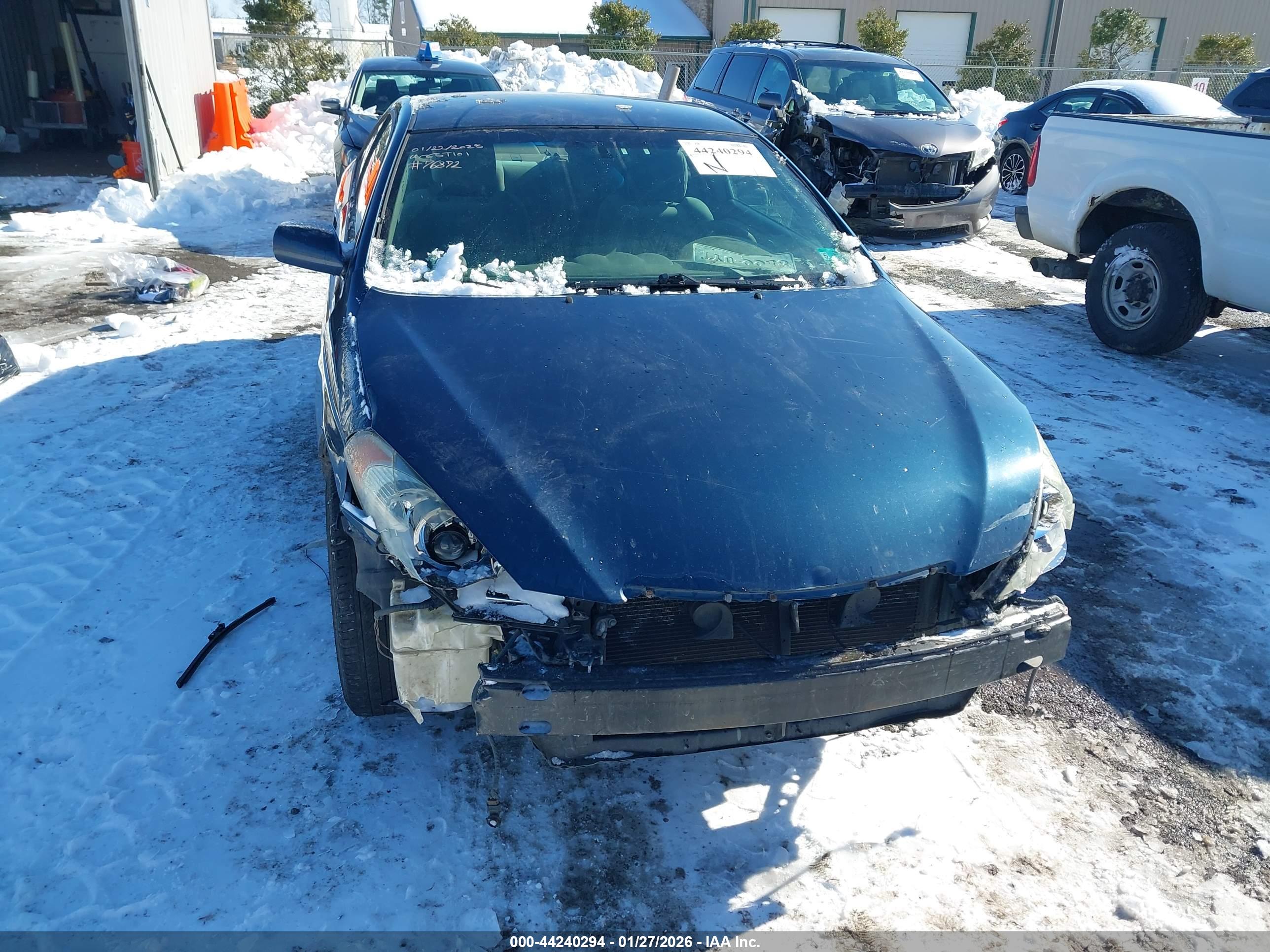 TOYOTA CAMRY image 6