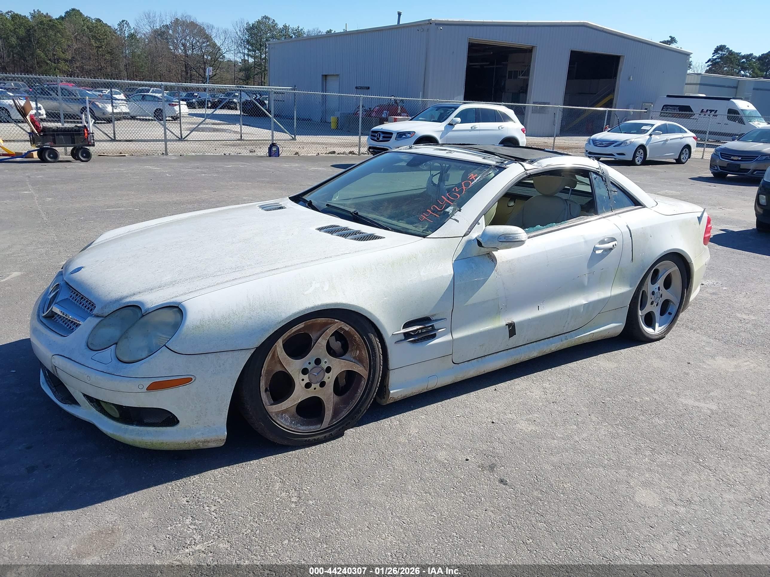 MERCEDES-BENZ SL image 2