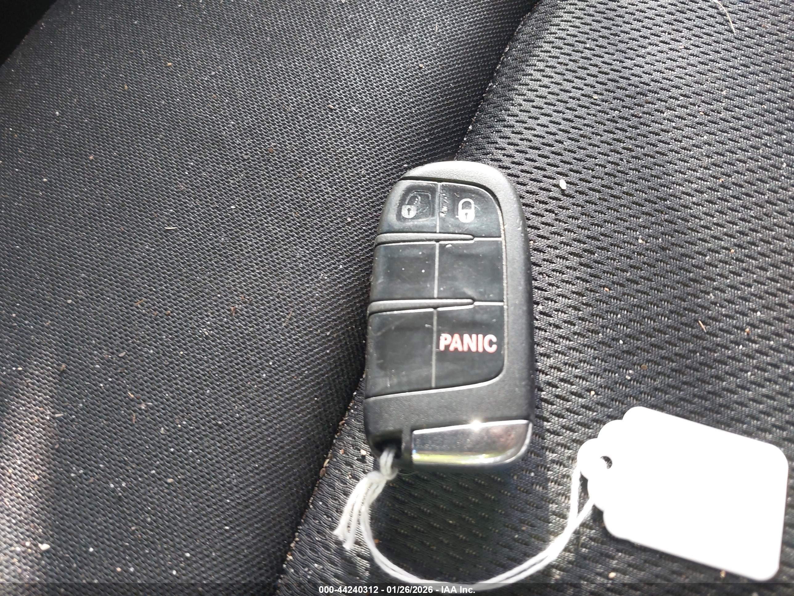 JEEP RENEGADE image 11