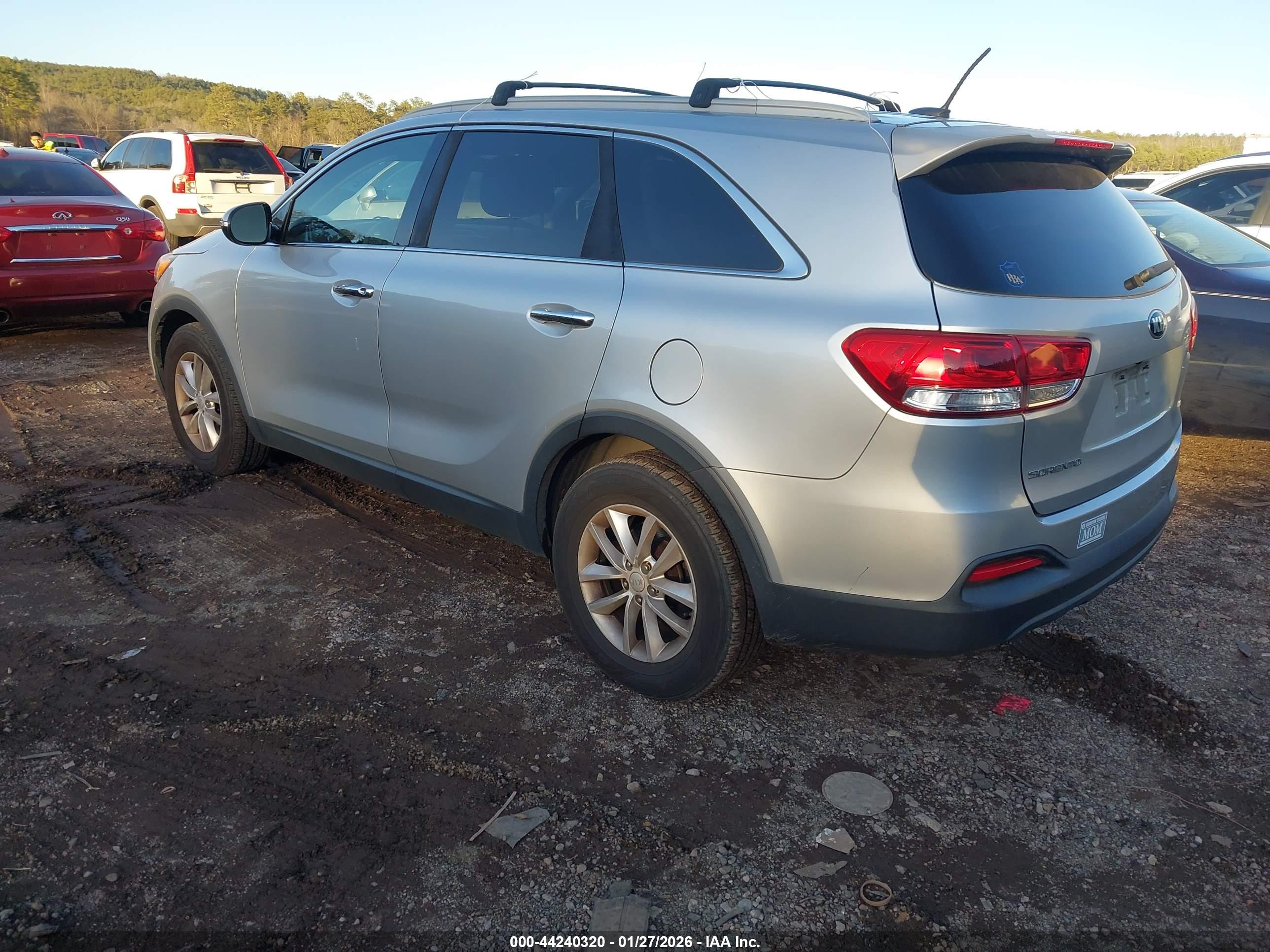 KIA SORENTO image 3