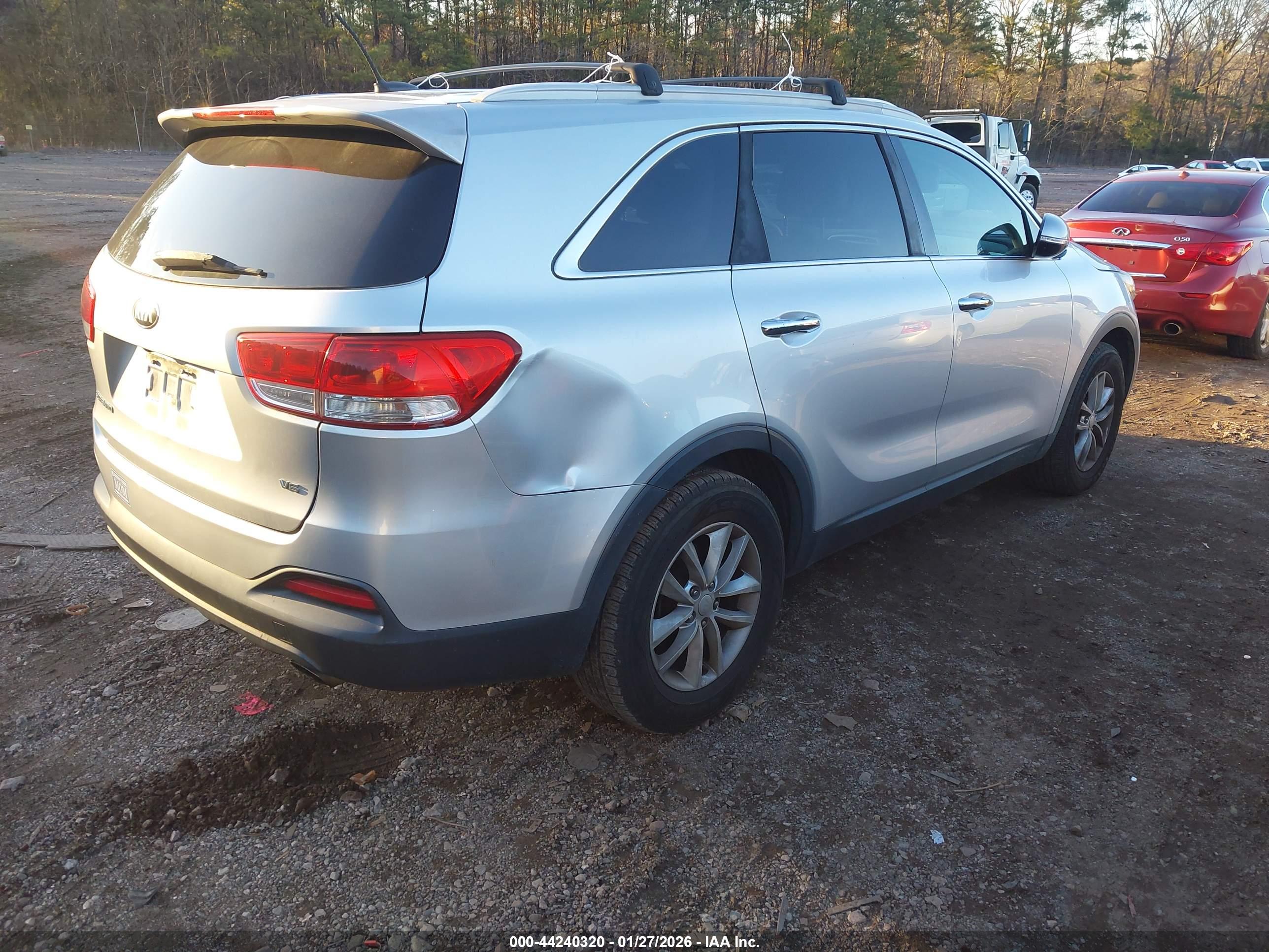 KIA SORENTO image 4