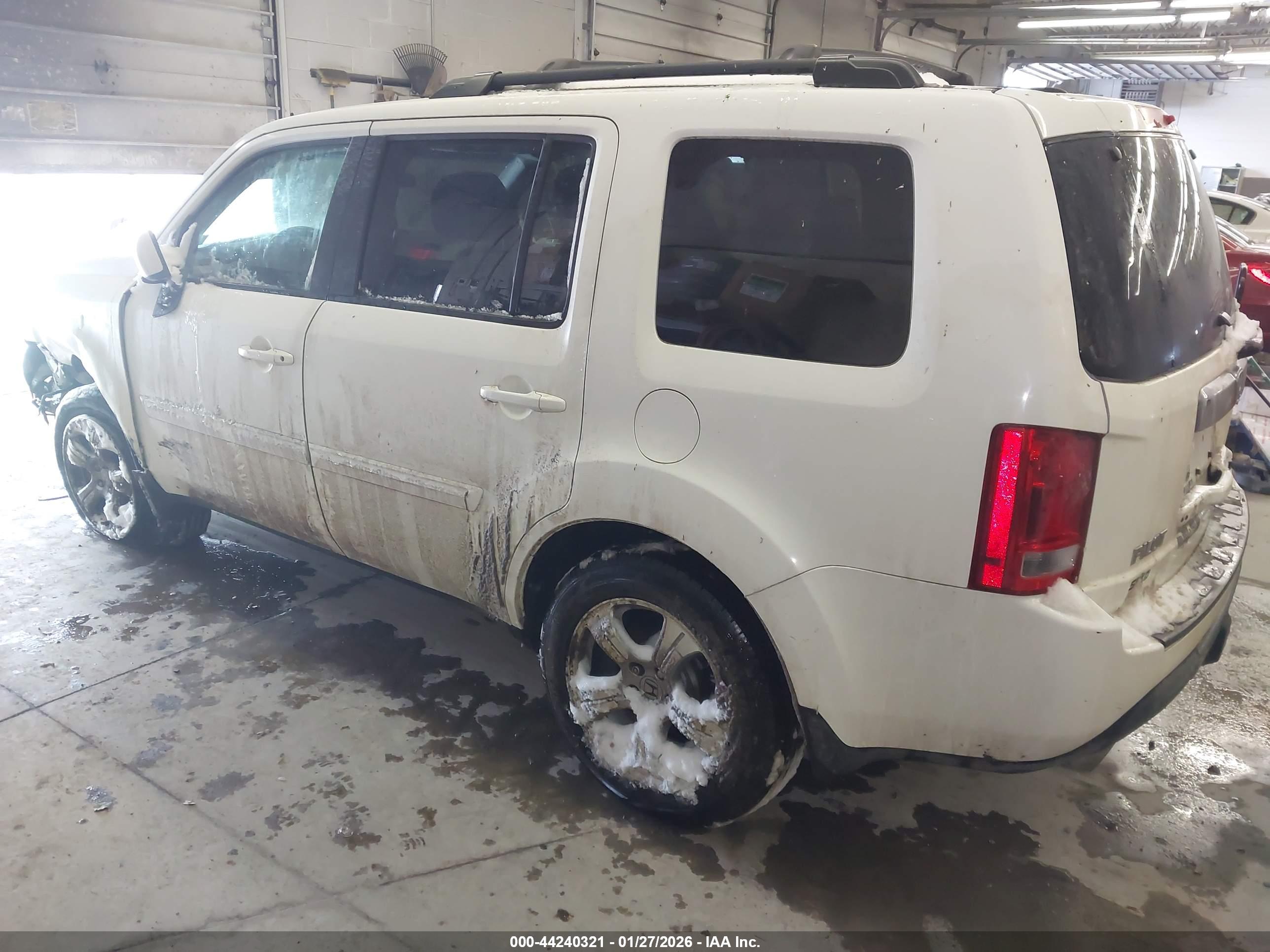HONDA PILOT image 3