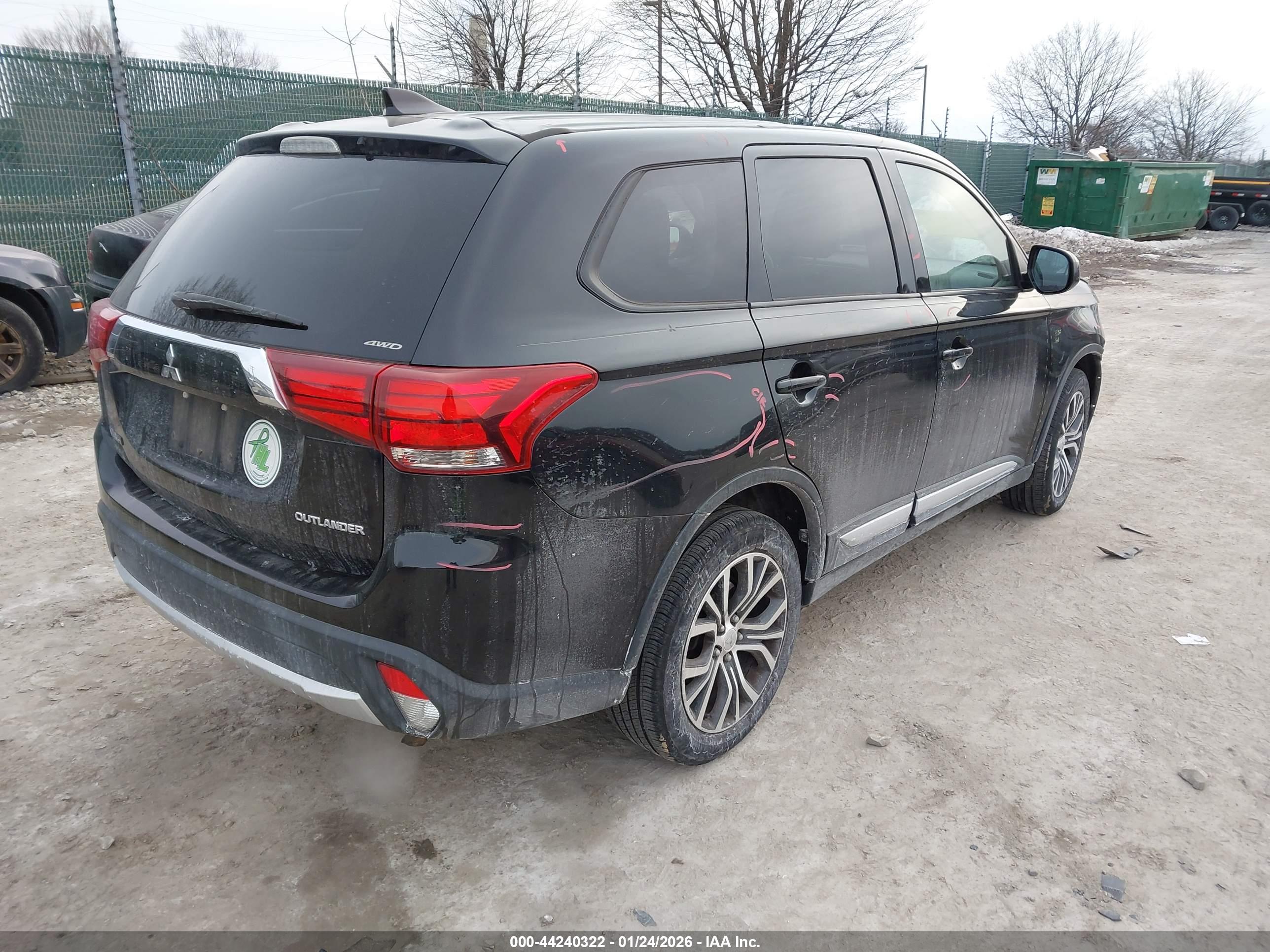 MITSUBISHI OUTLANDER image 4