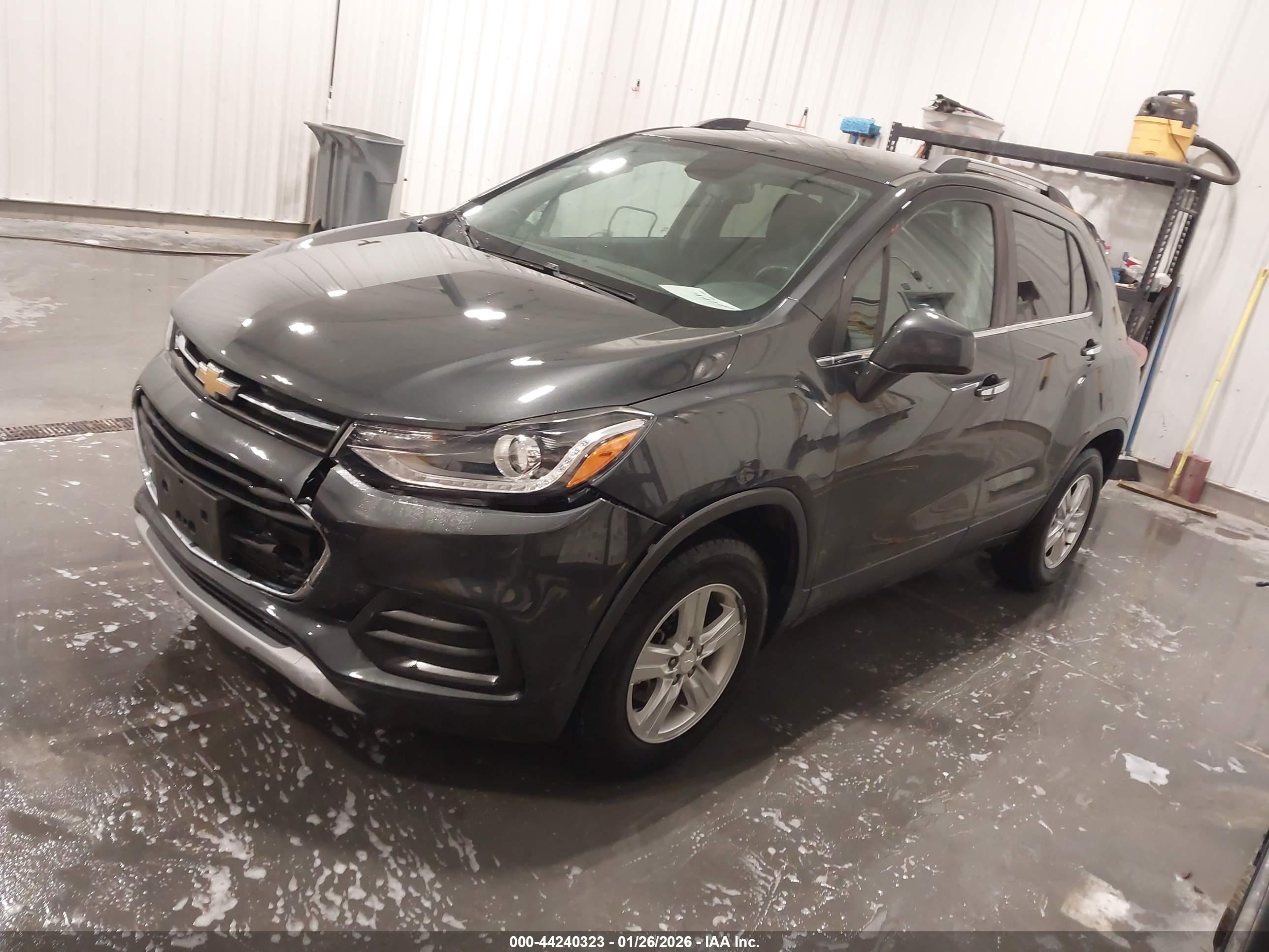 CHEVROLET TRAX image 2
