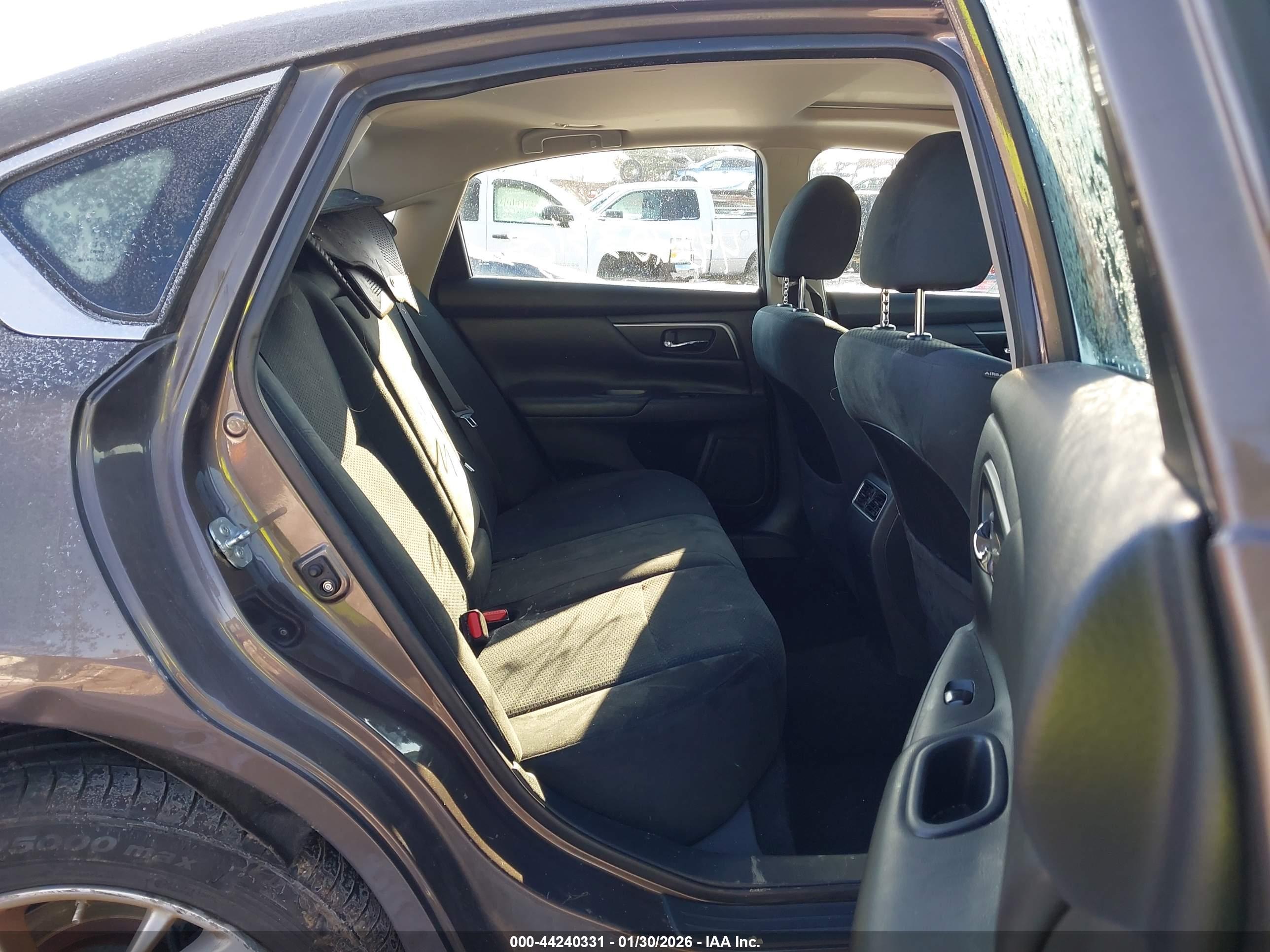NISSAN ALTIMA image 8