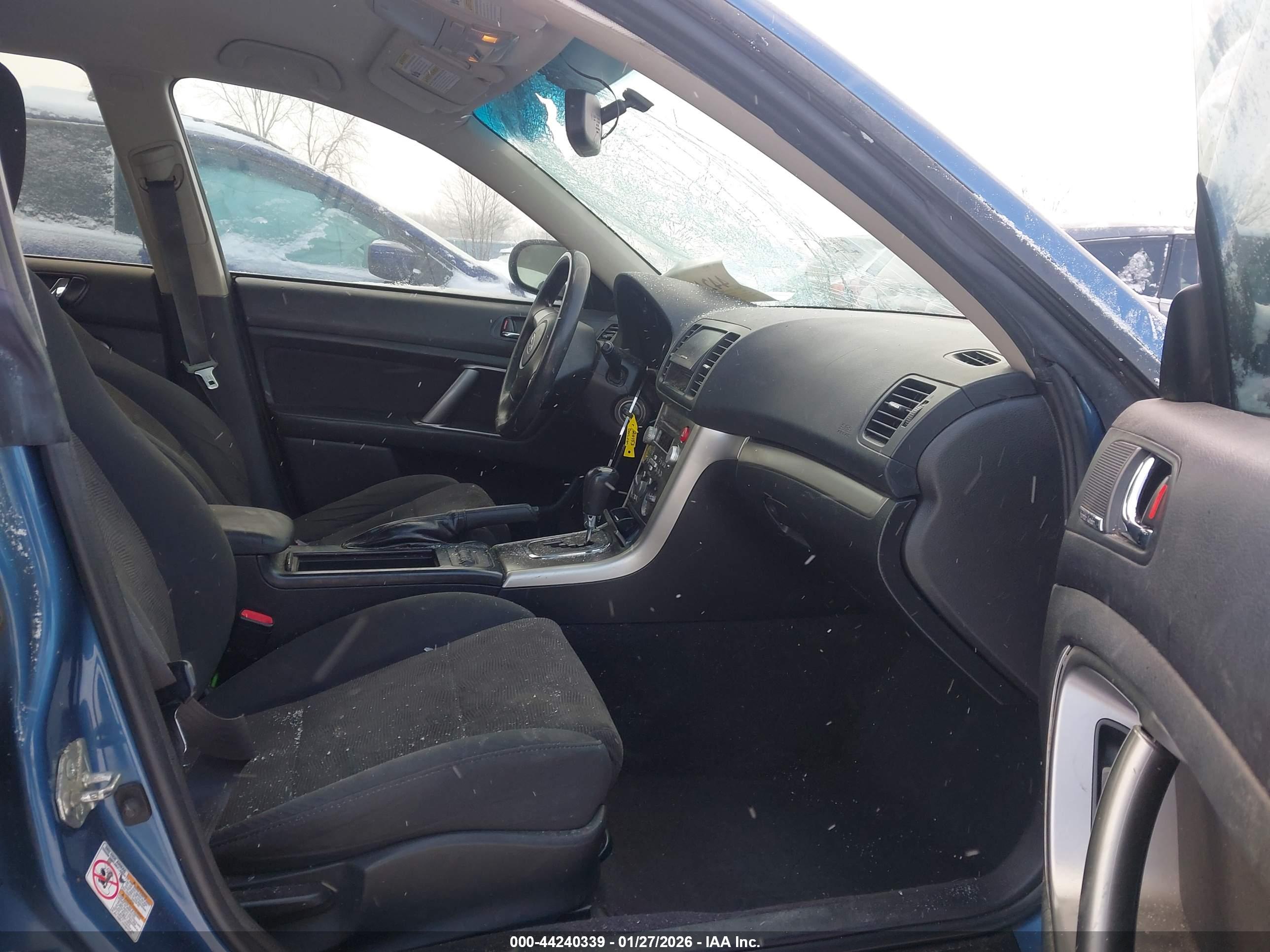 SUBARU OUTBACK image 5