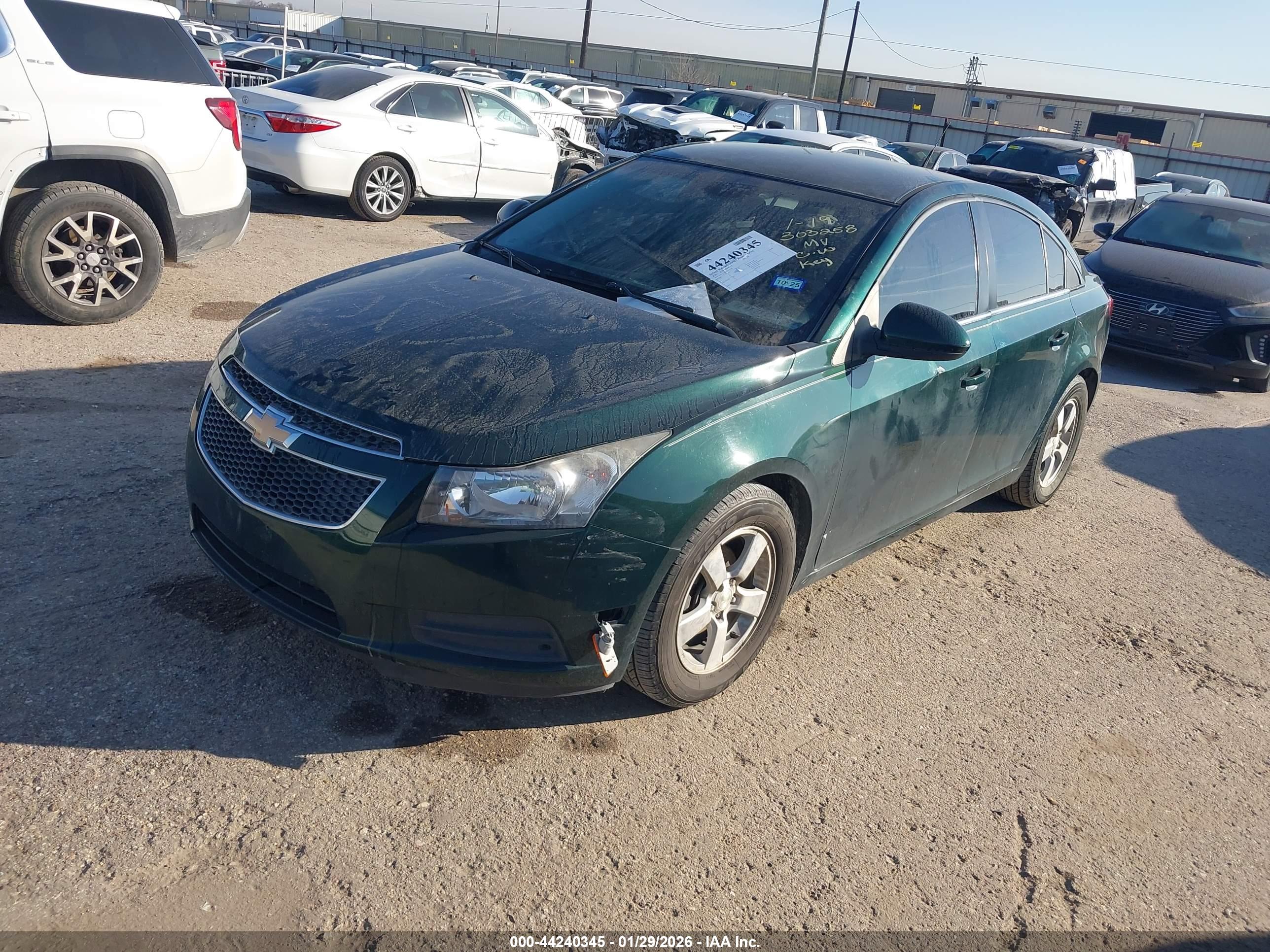 CHEVROLET CRUZE image 2