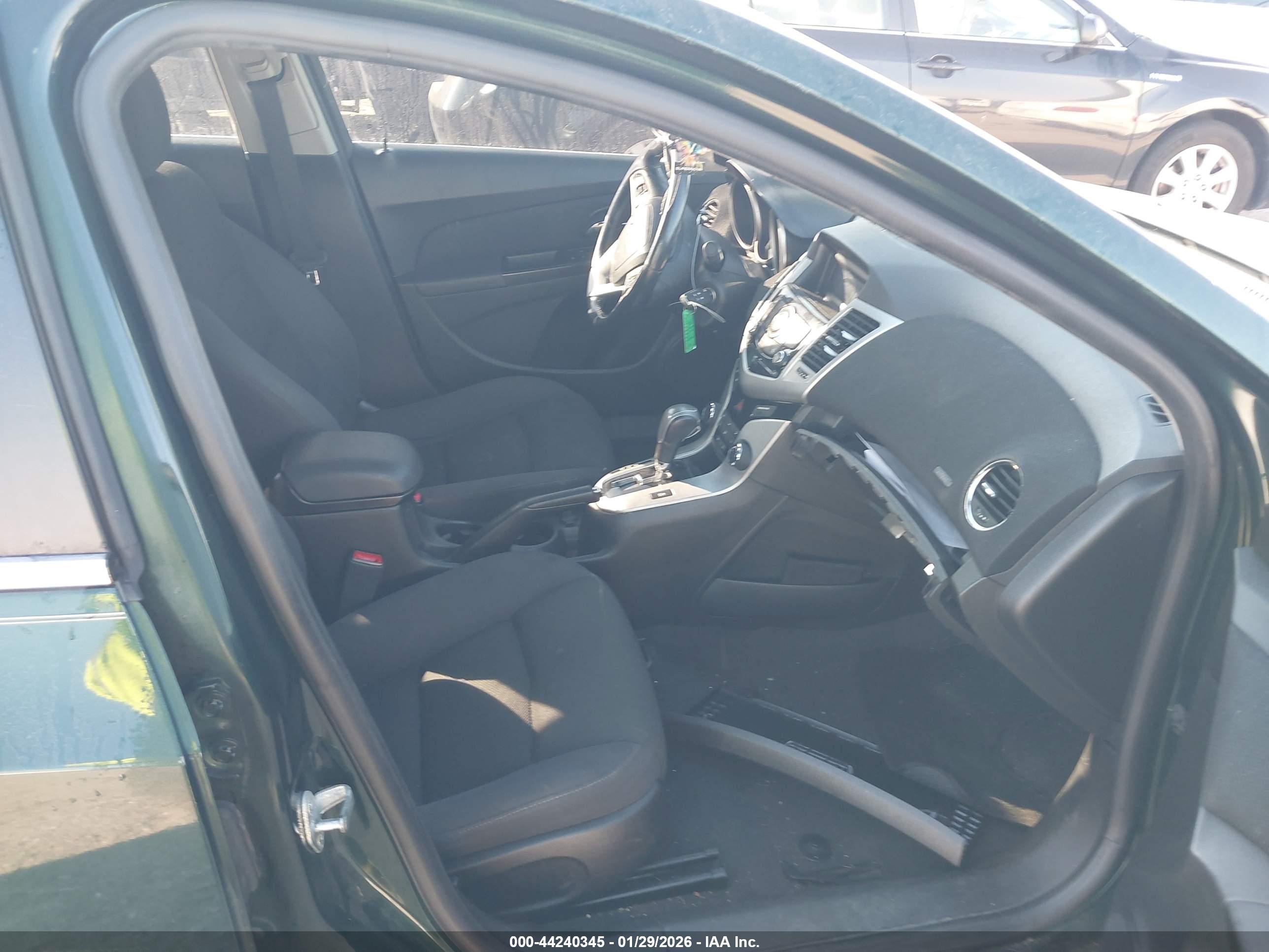 CHEVROLET CRUZE image 5