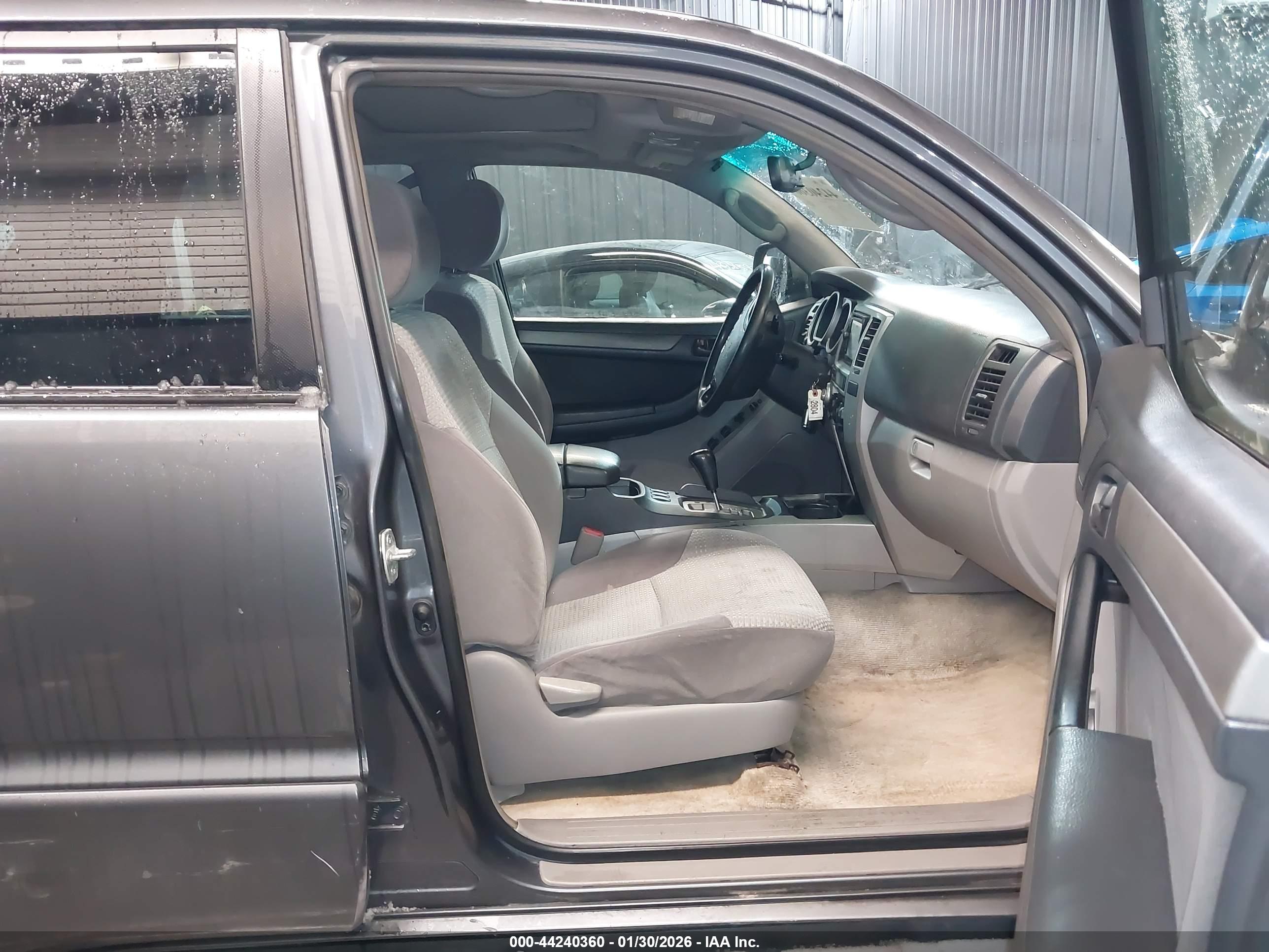 TOYOTA 4RUNNER image 5