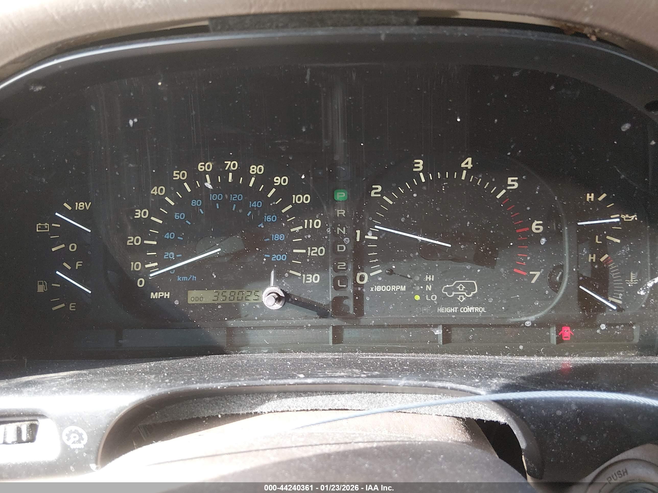 LEXUS LX image 7