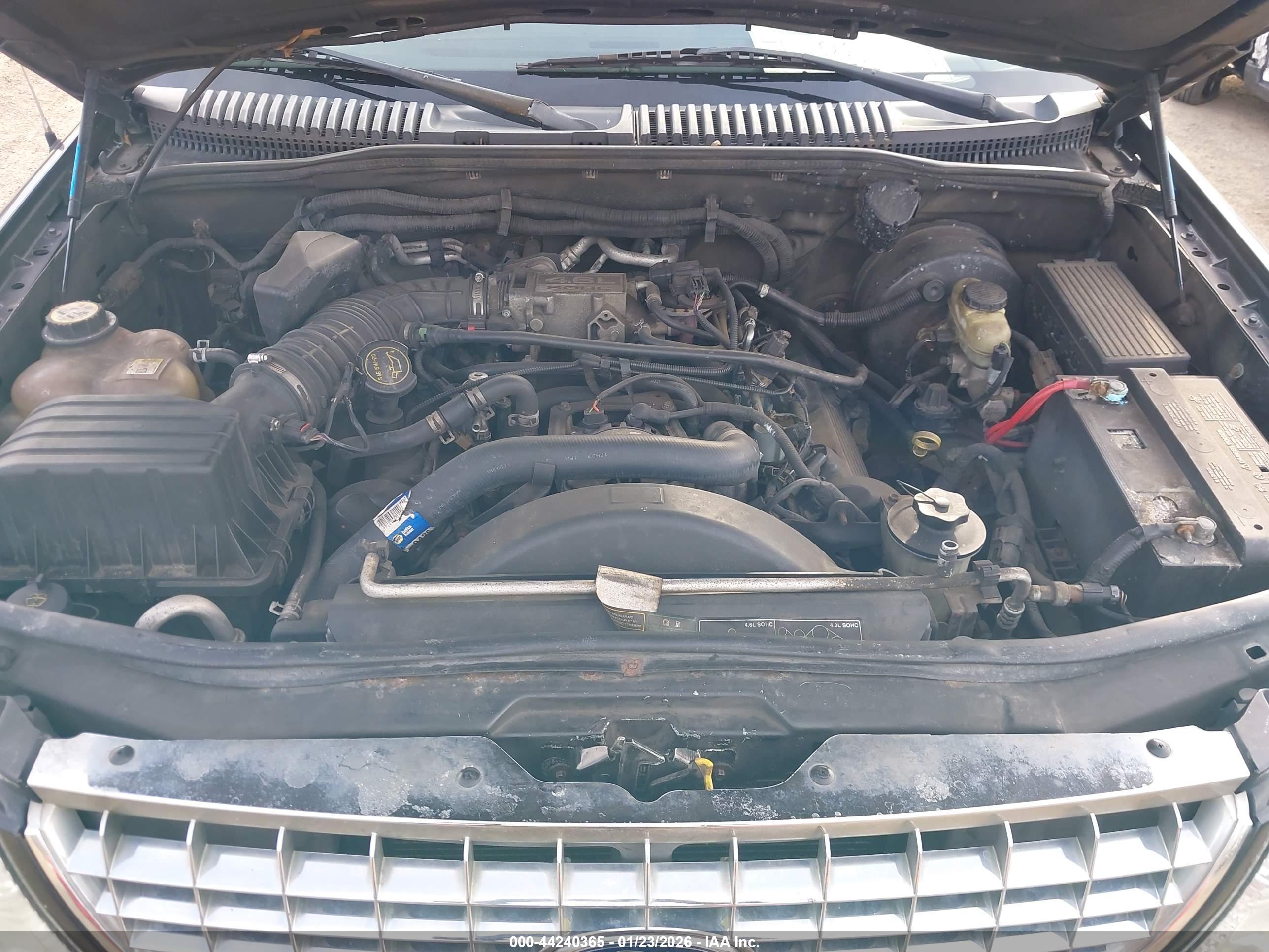 FORD EXPLORER image 10
