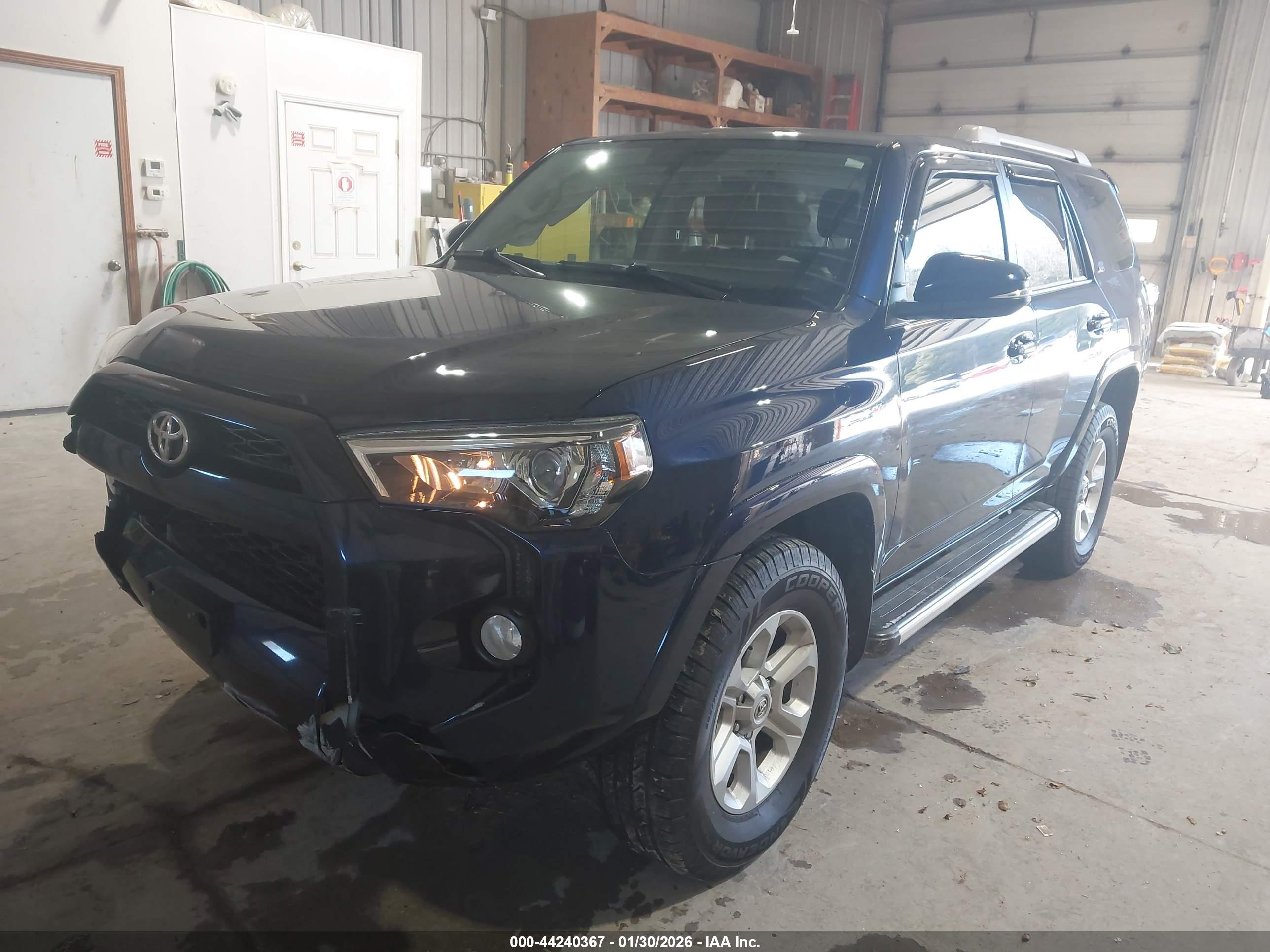 TOYOTA 4RUNNER image 2
