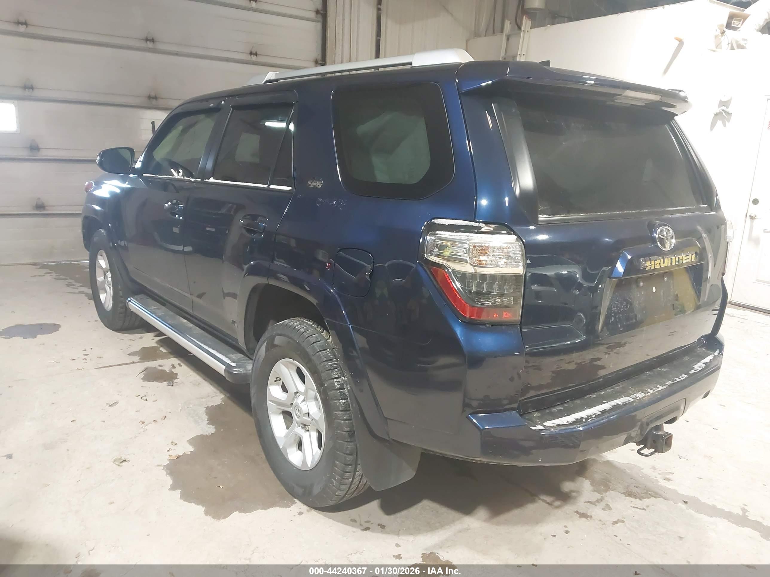 TOYOTA 4RUNNER image 3