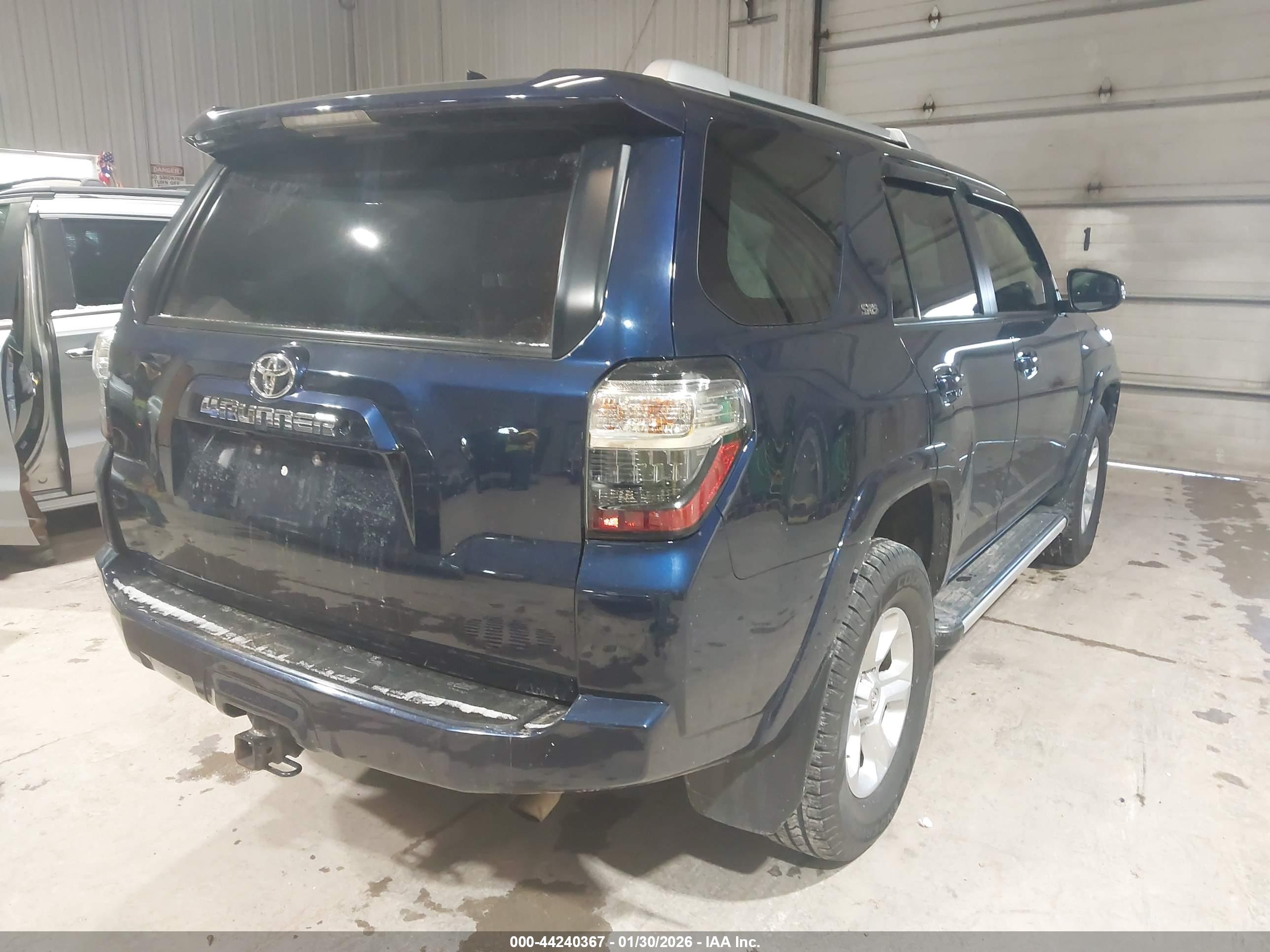 TOYOTA 4RUNNER image 4