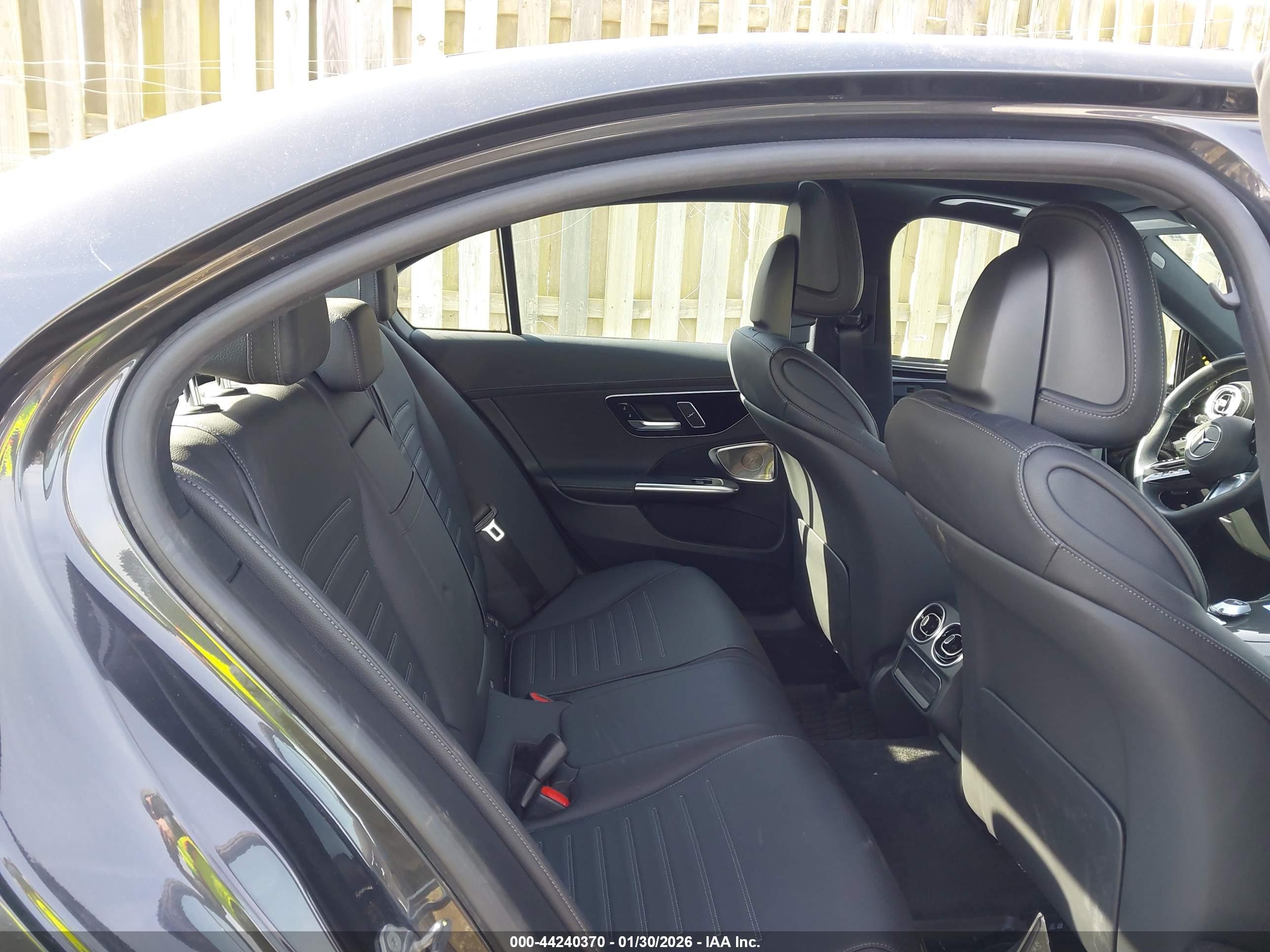 MERCEDES-BENZ C image 8