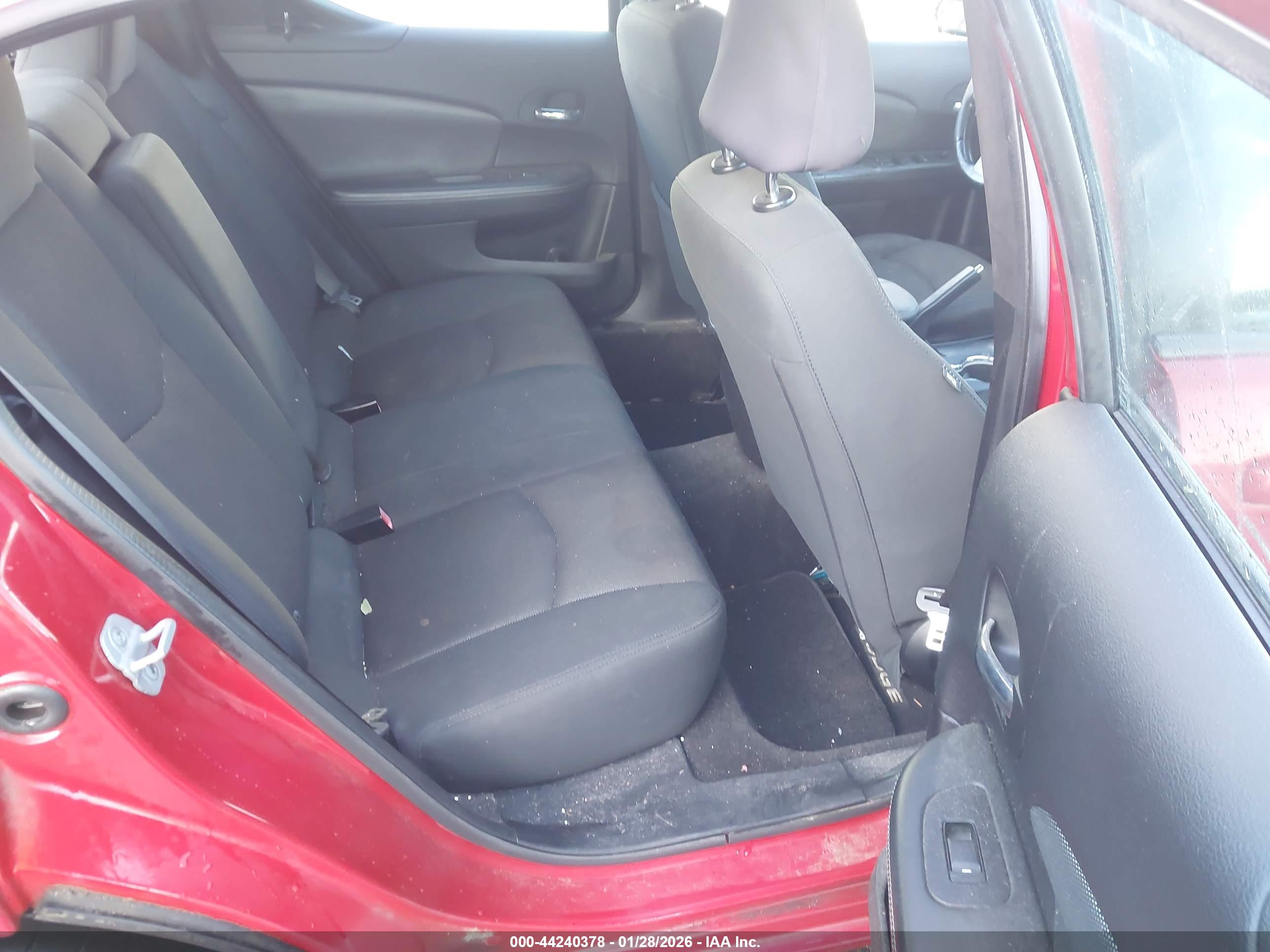 DODGE AVENGER image 8