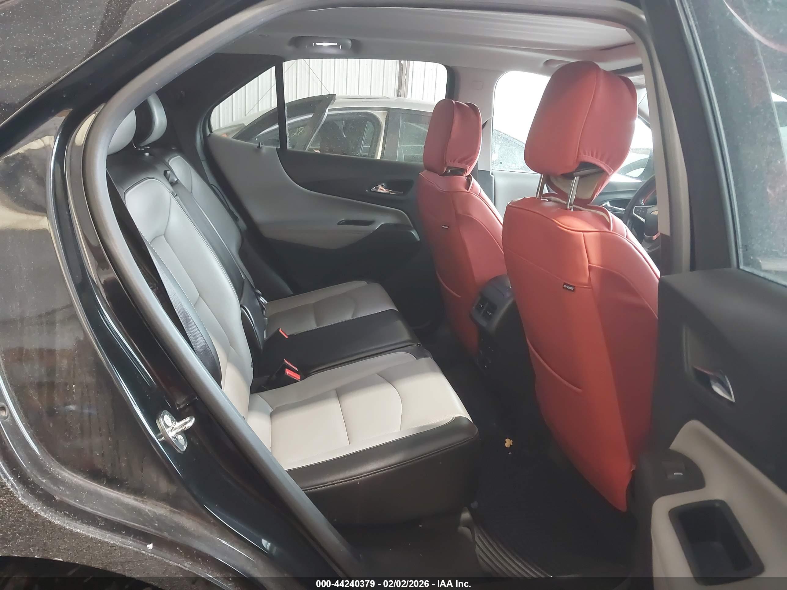 CHEVROLET EQUINOX image 8