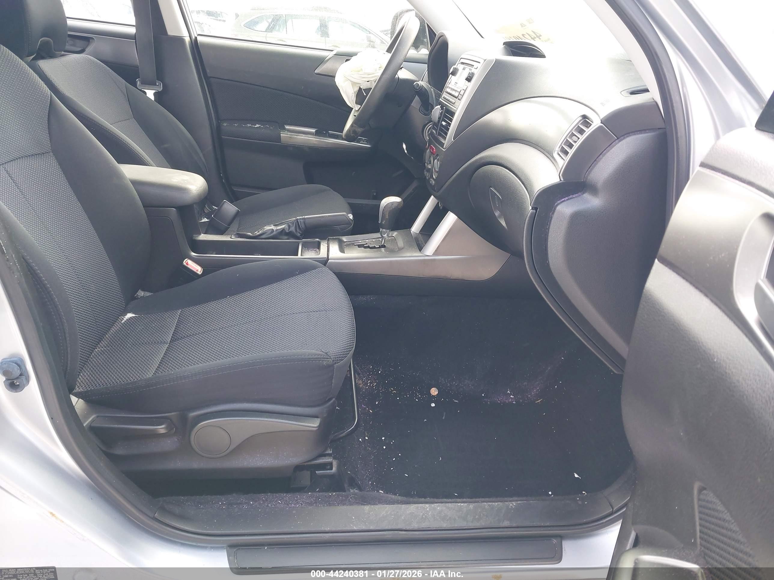 SUBARU FORESTER image 5