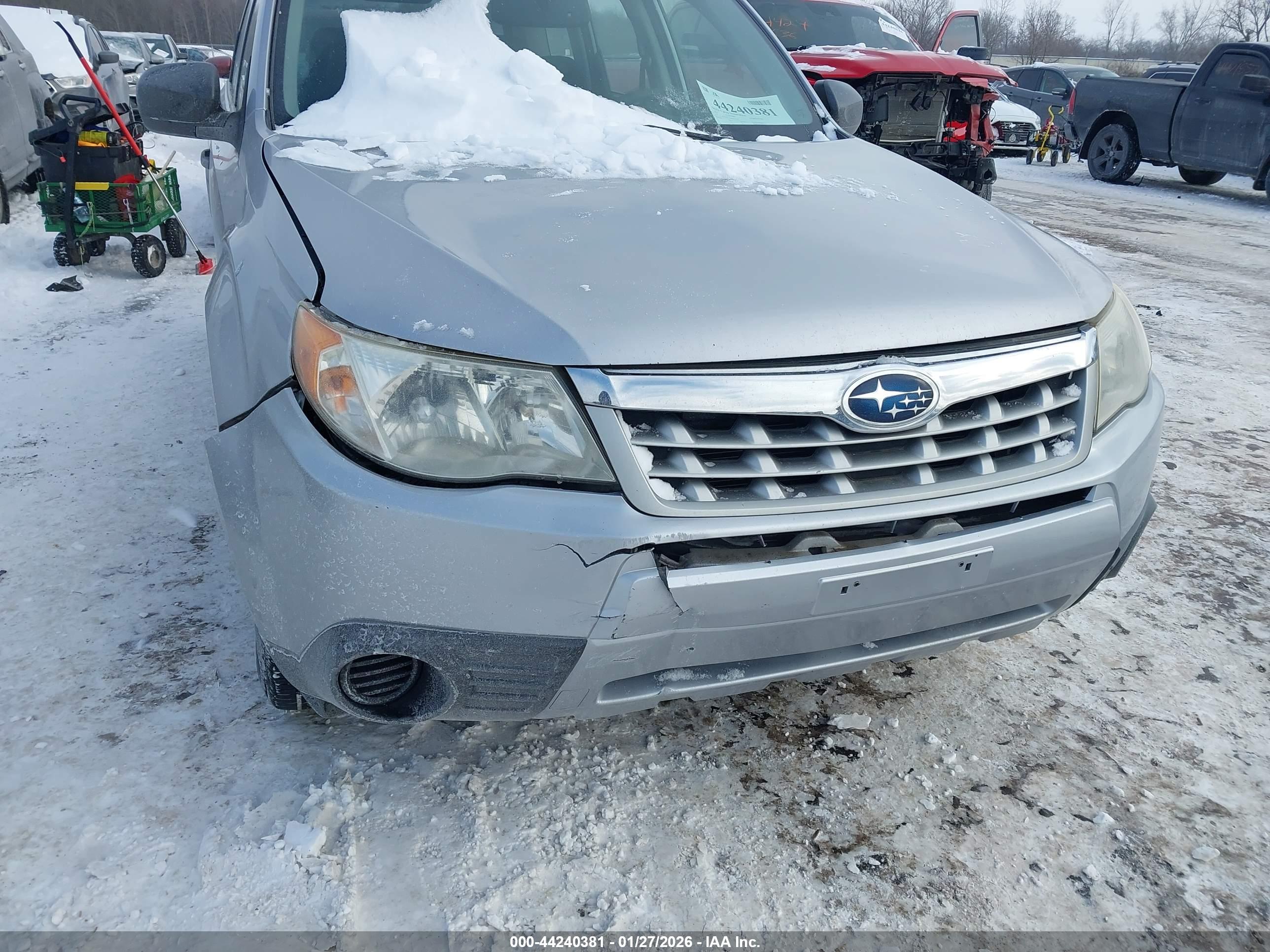 SUBARU FORESTER image 6