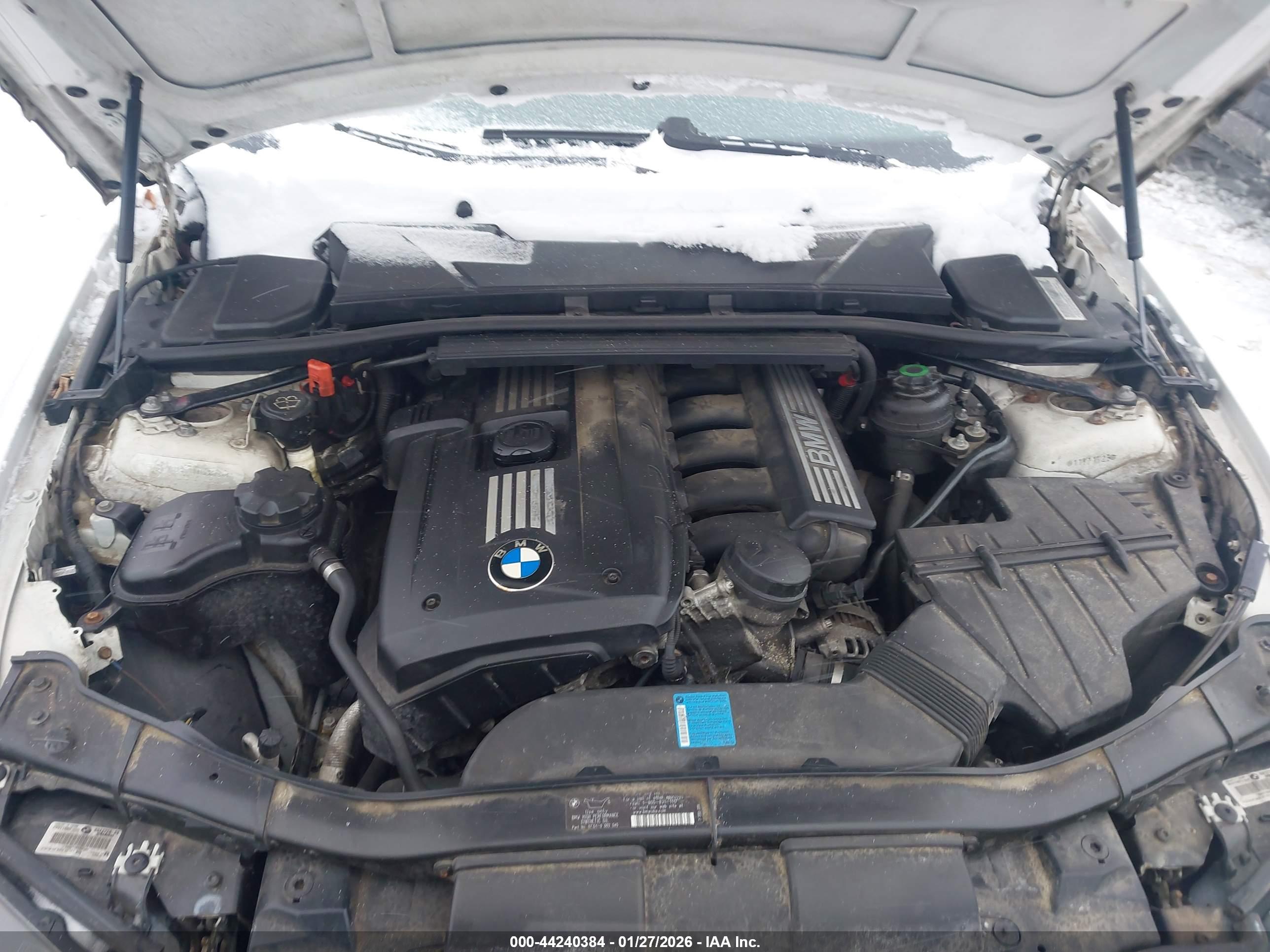 BMW 328XI image 10