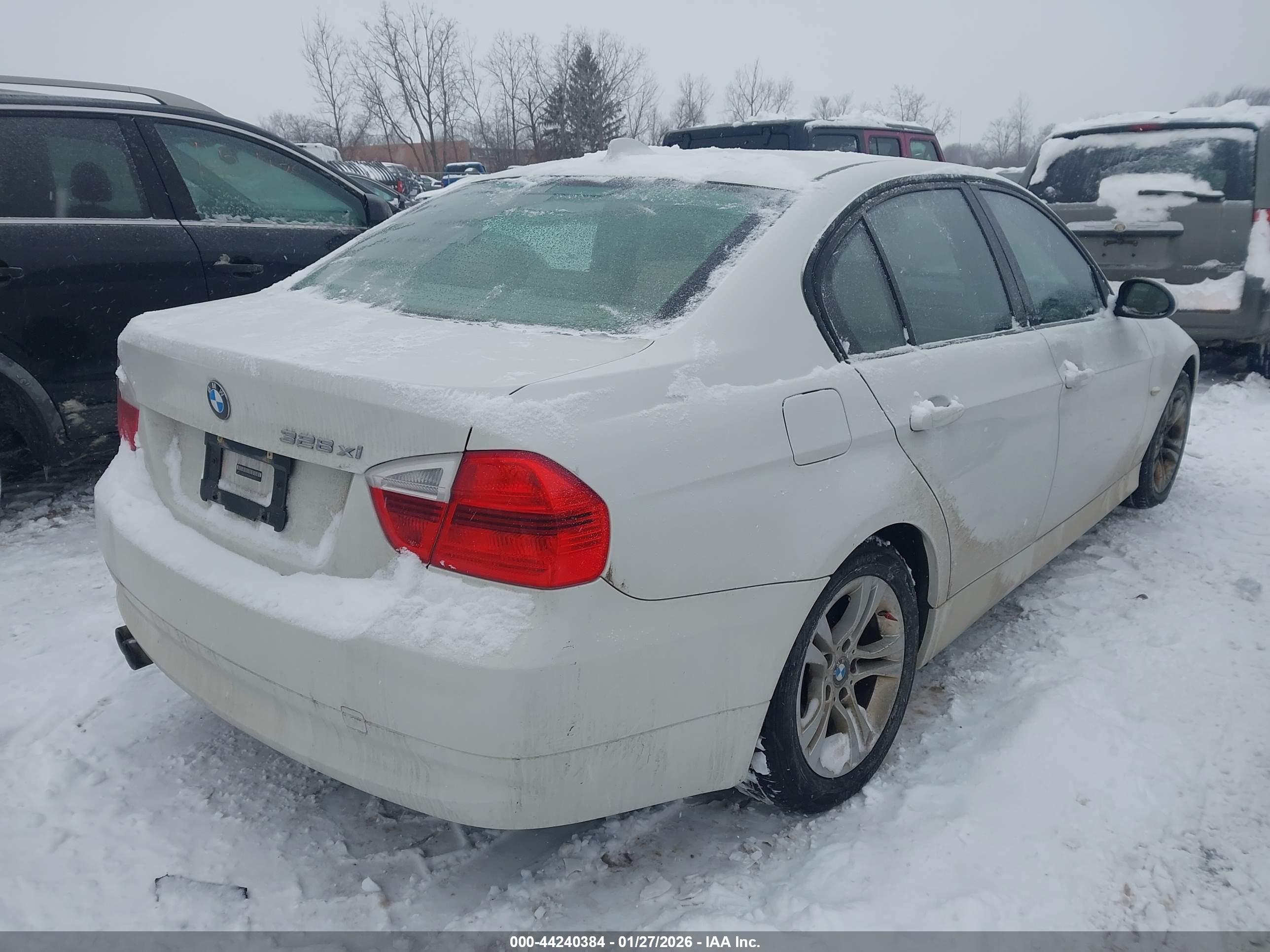 BMW 328XI image 4