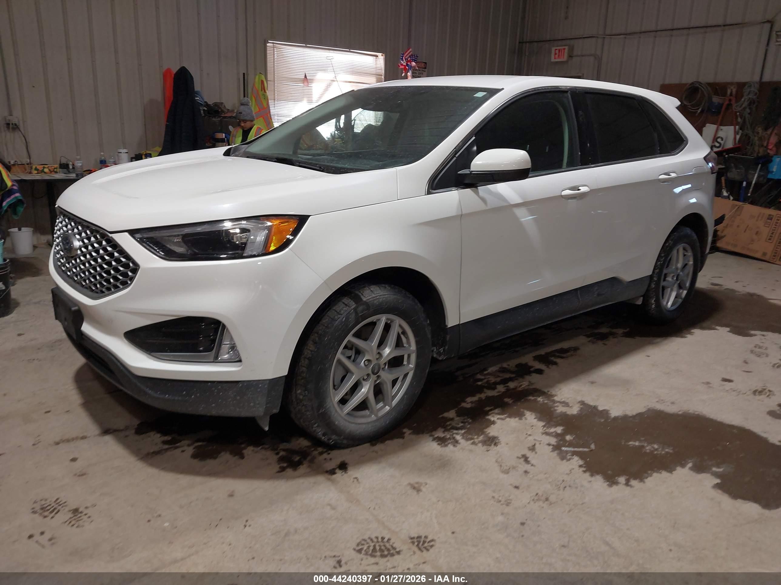 FORD EDGE image 2