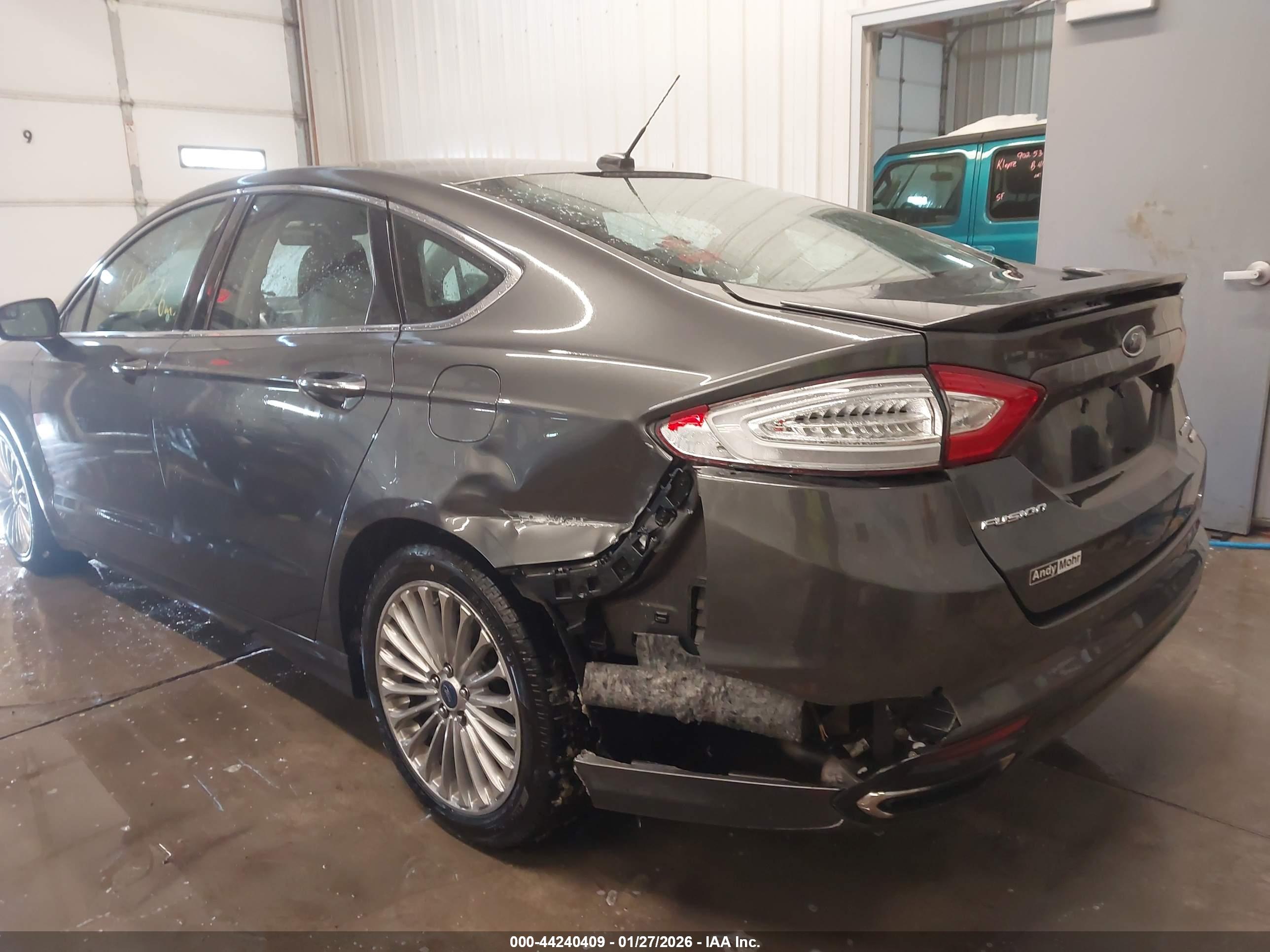 FORD FUSION image 6