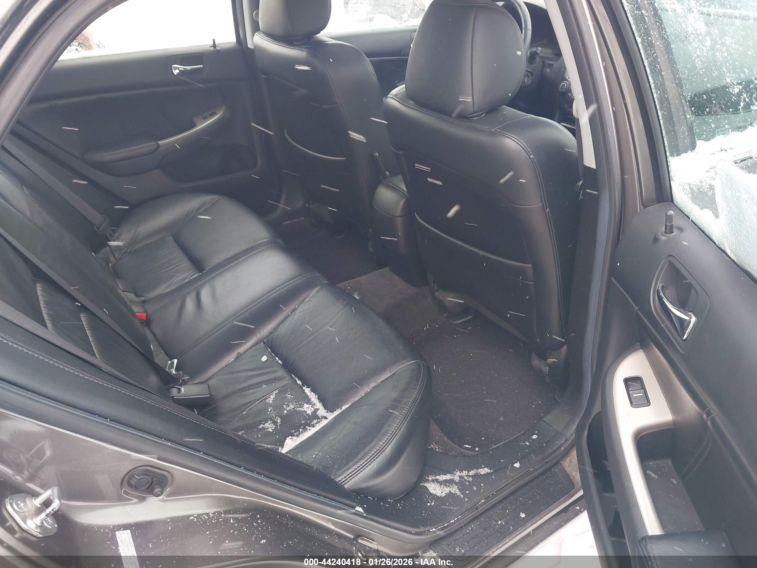 HONDA ACCORD image 8