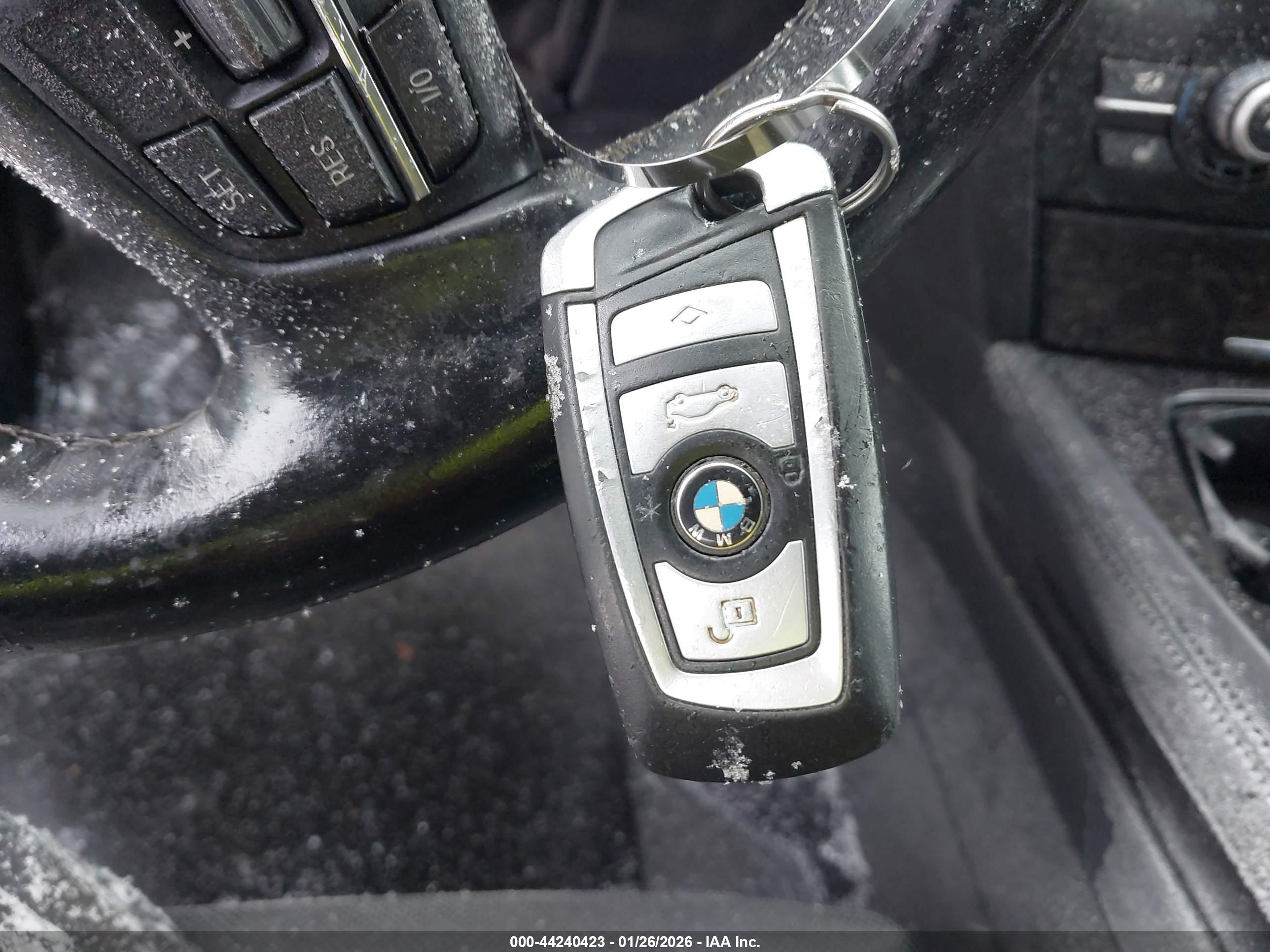 BMW 750I image 11