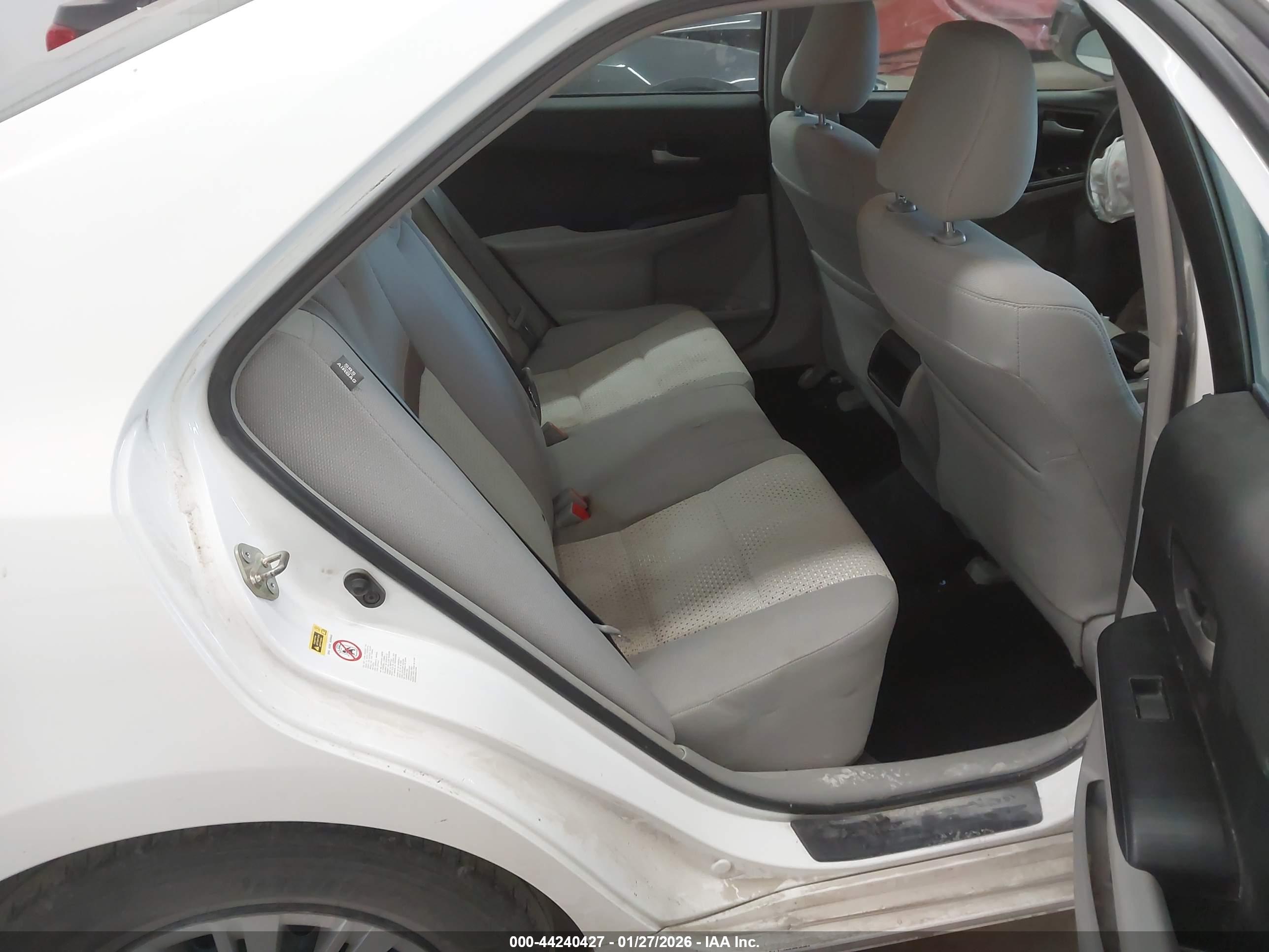 TOYOTA CAMRY image 8