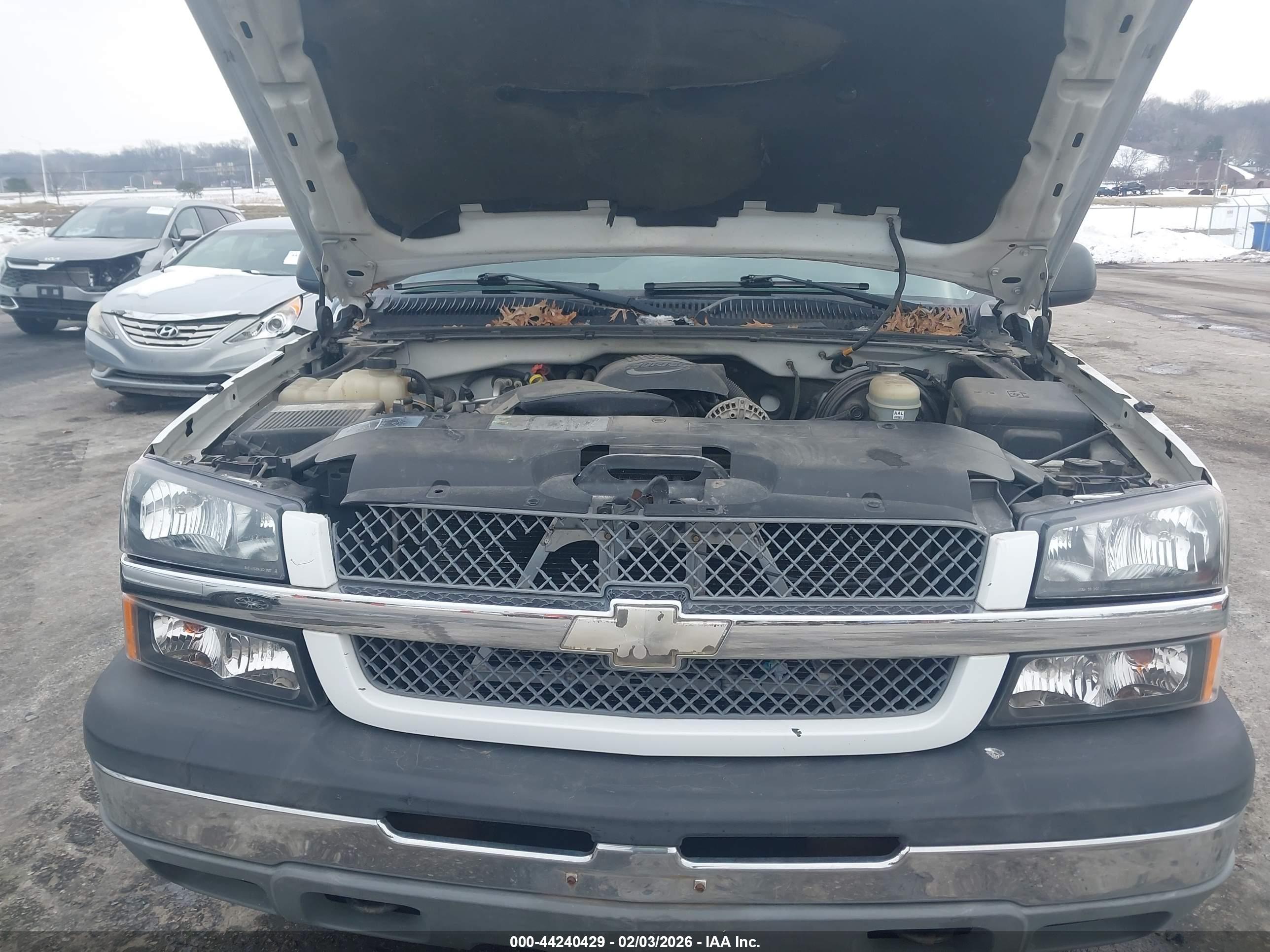 CHEVROLET SILVERADO image 10