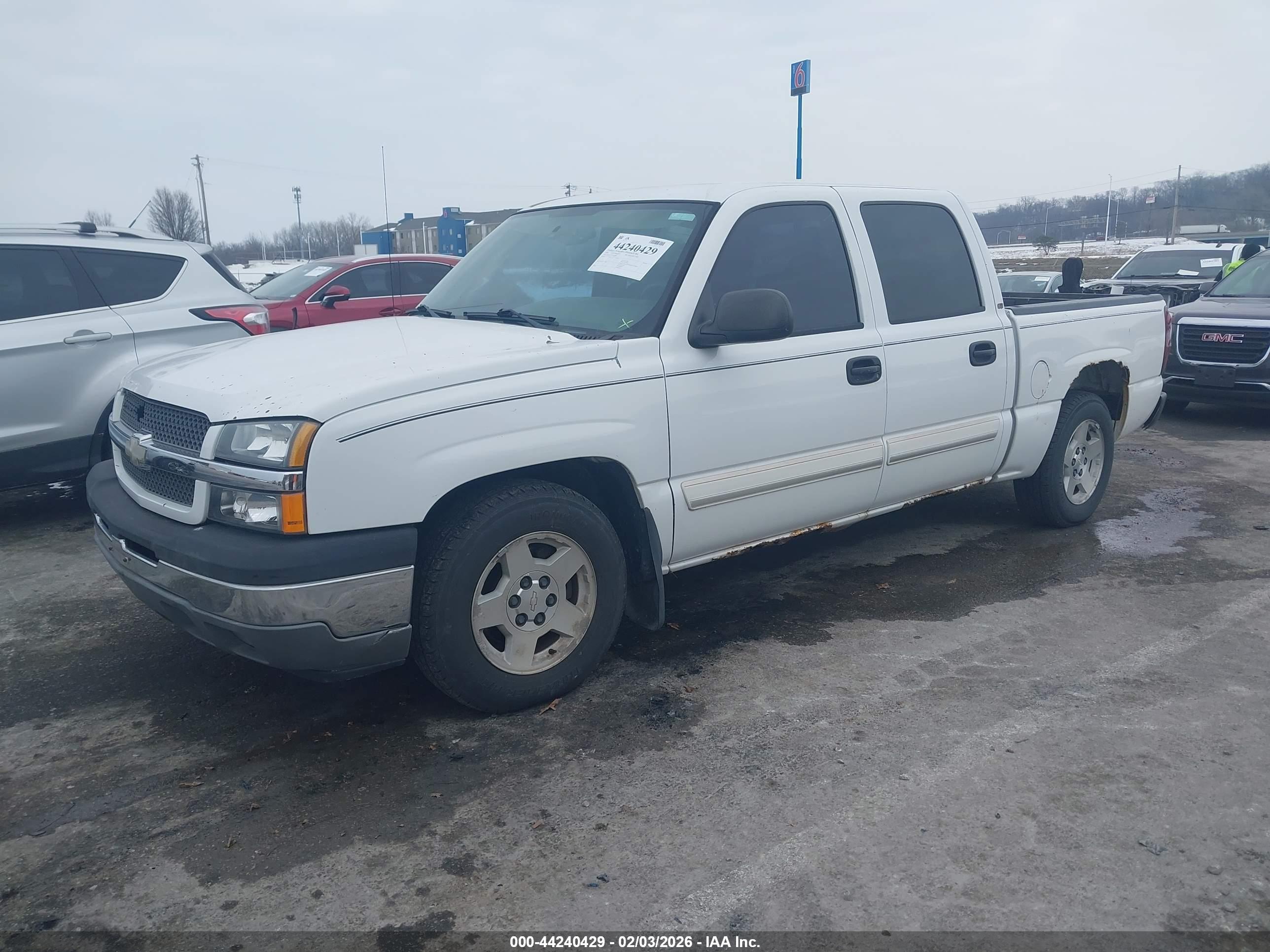 CHEVROLET SILVERADO image 2