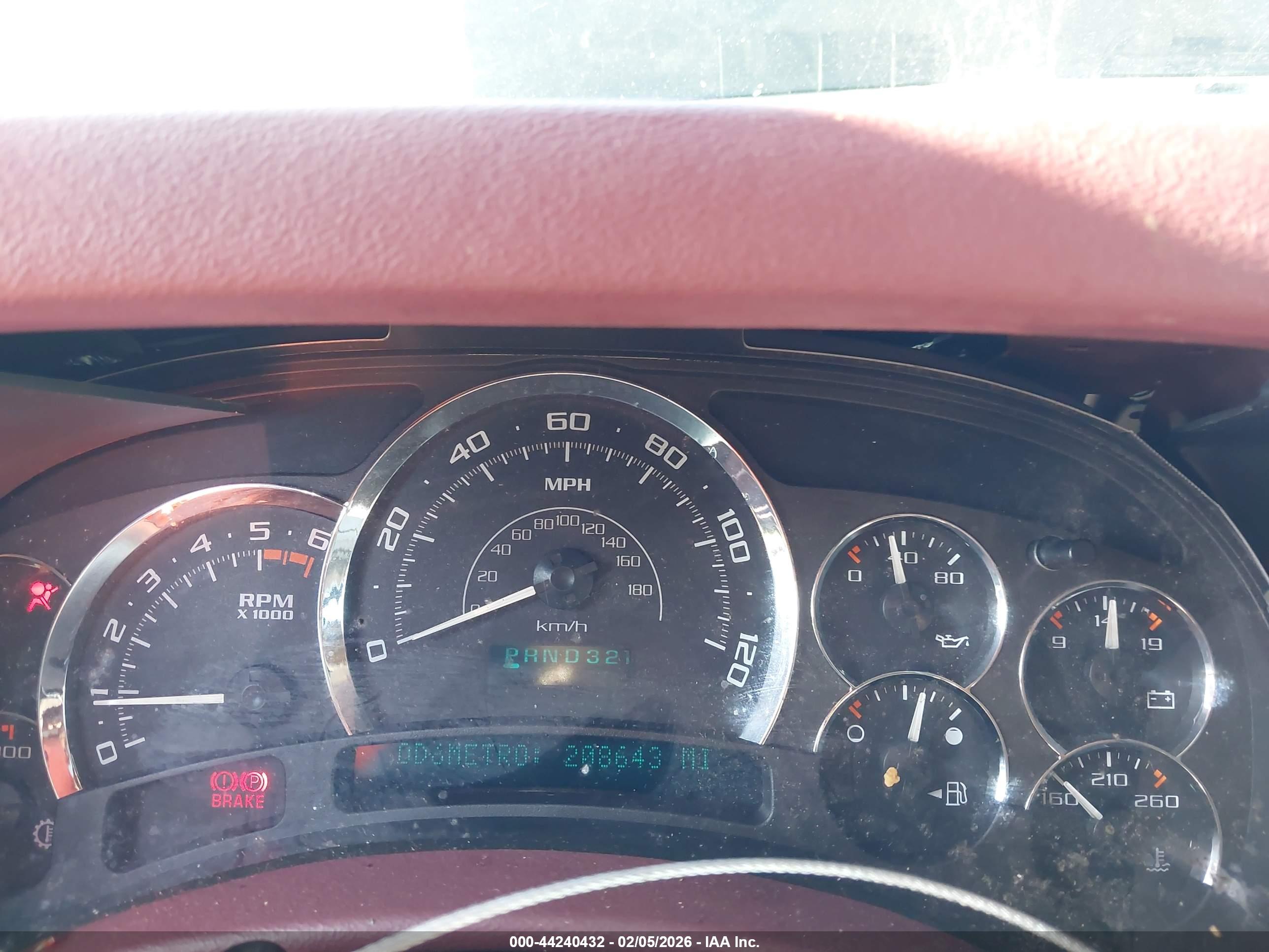 CADILLAC ESCALADE image 7