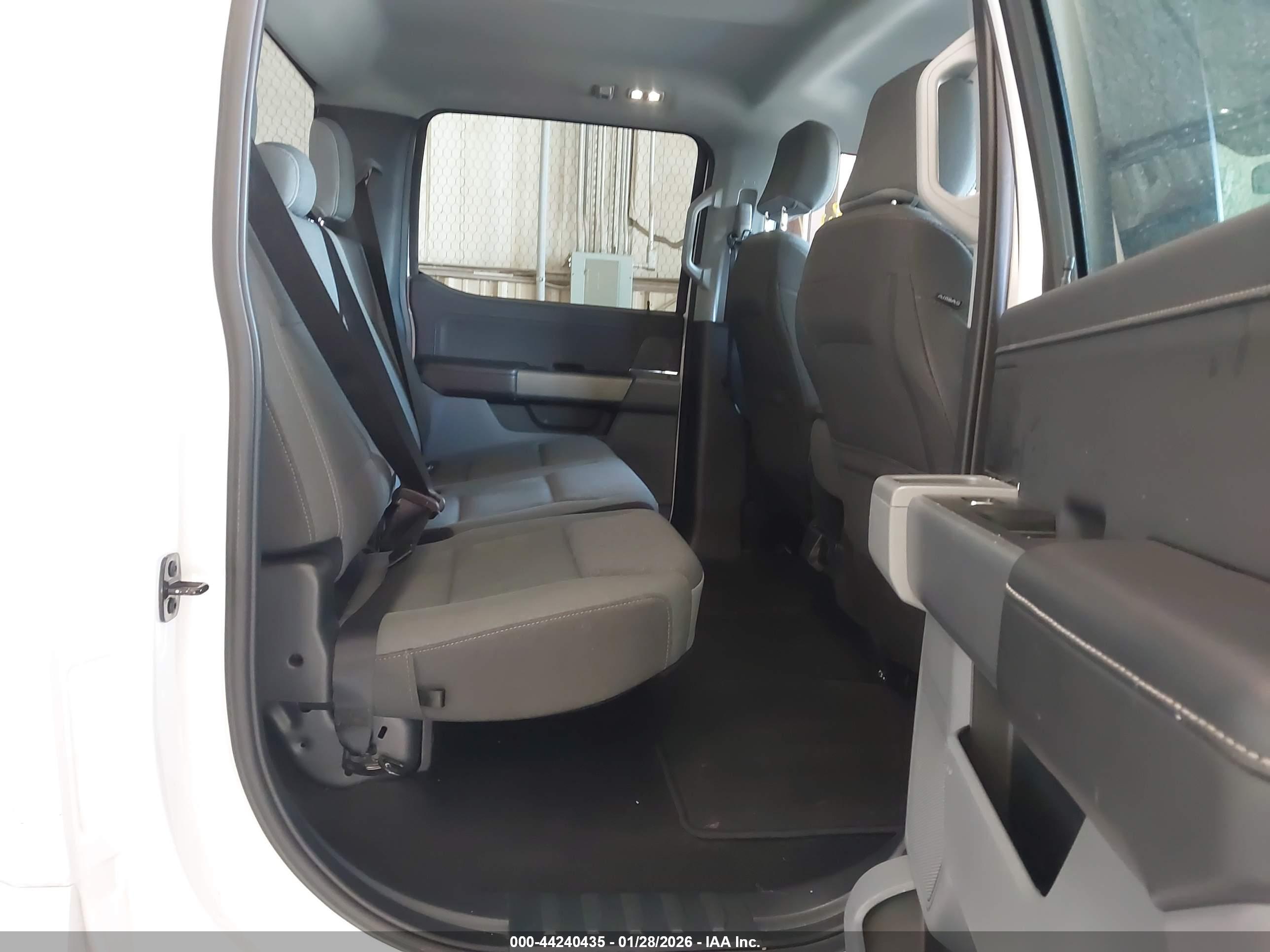 FORD F-150 image 8