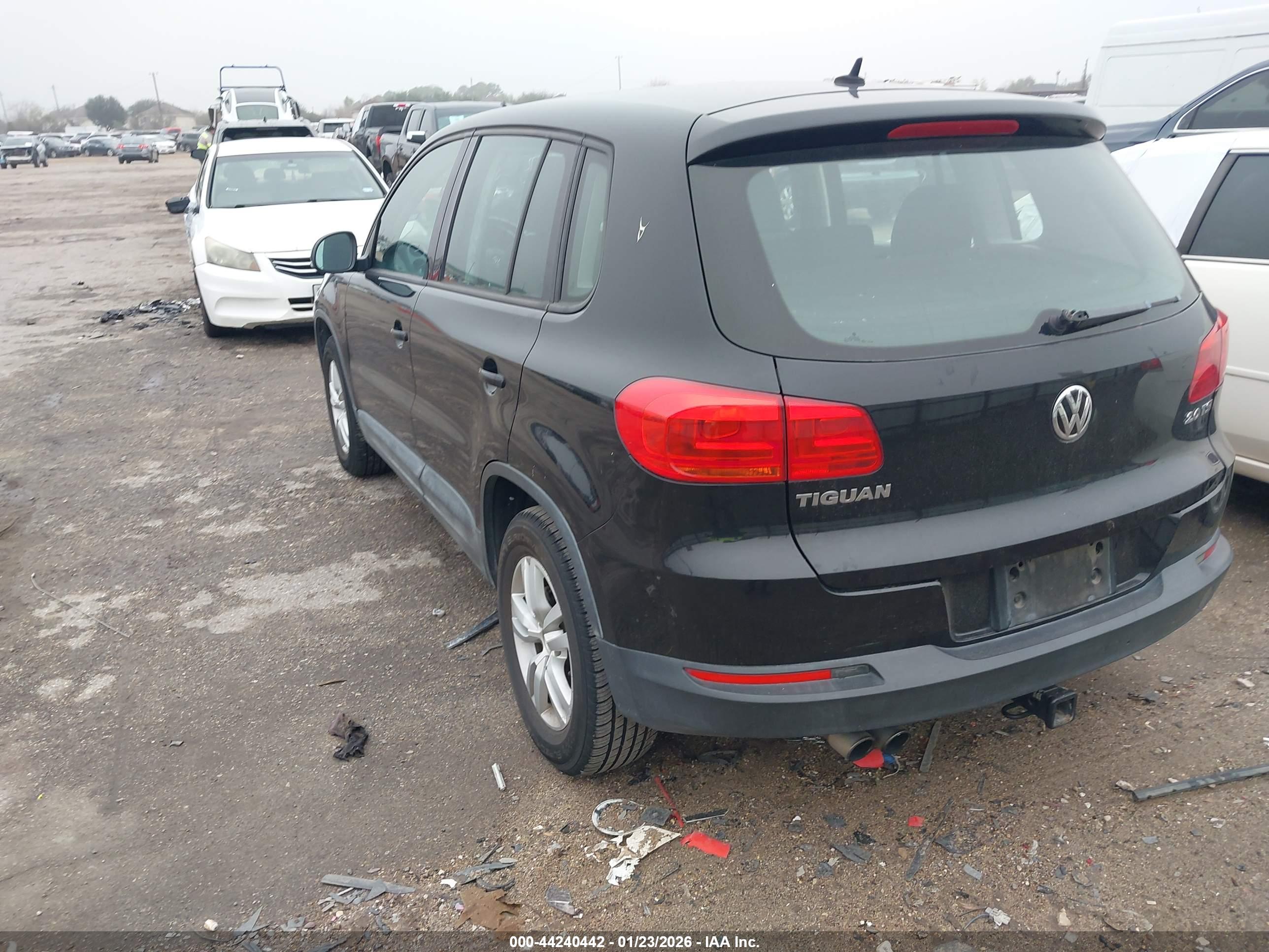 VOLKSWAGEN TIGUAN image 3