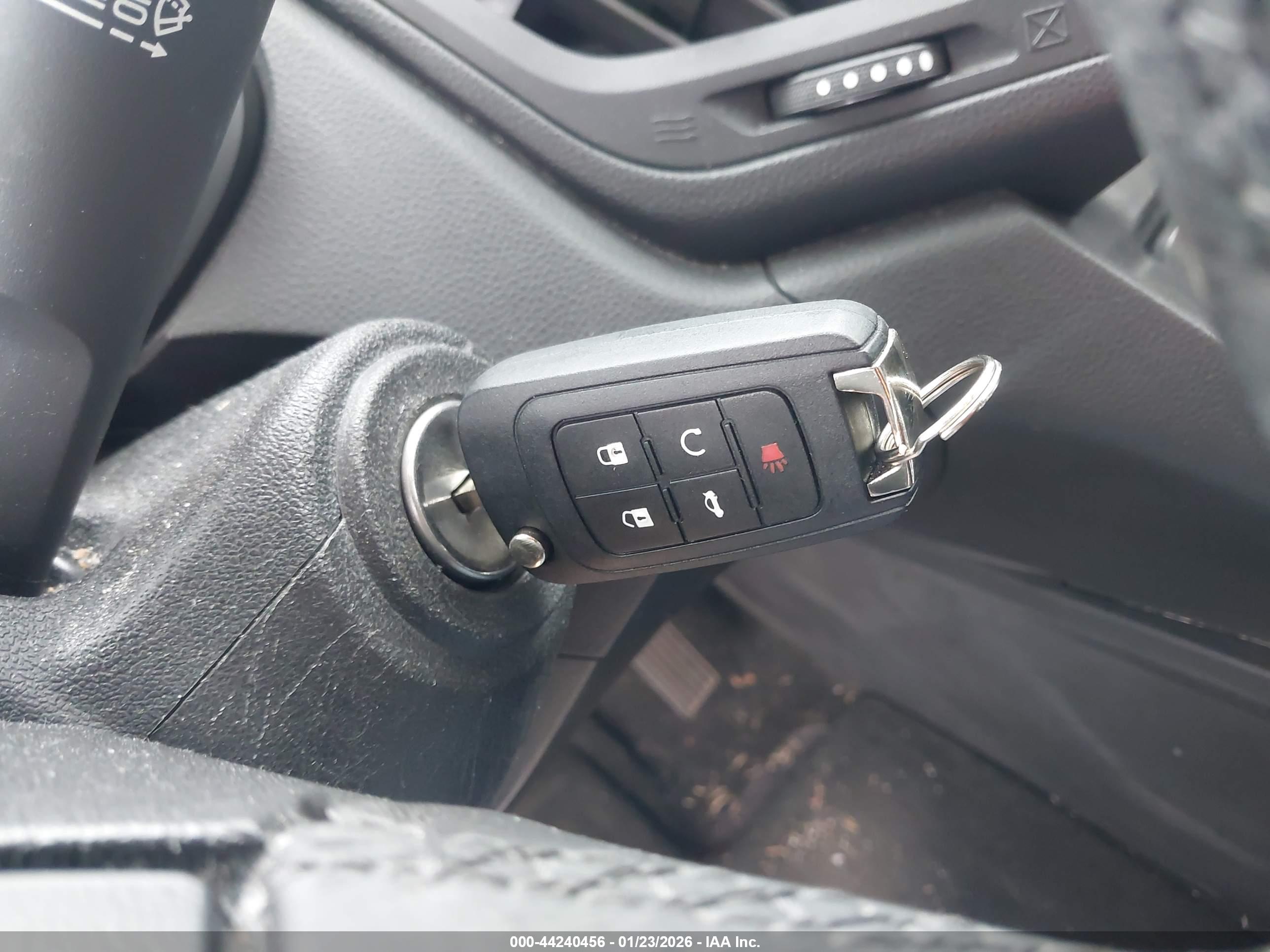 CHEVROLET EQUINOX image 11