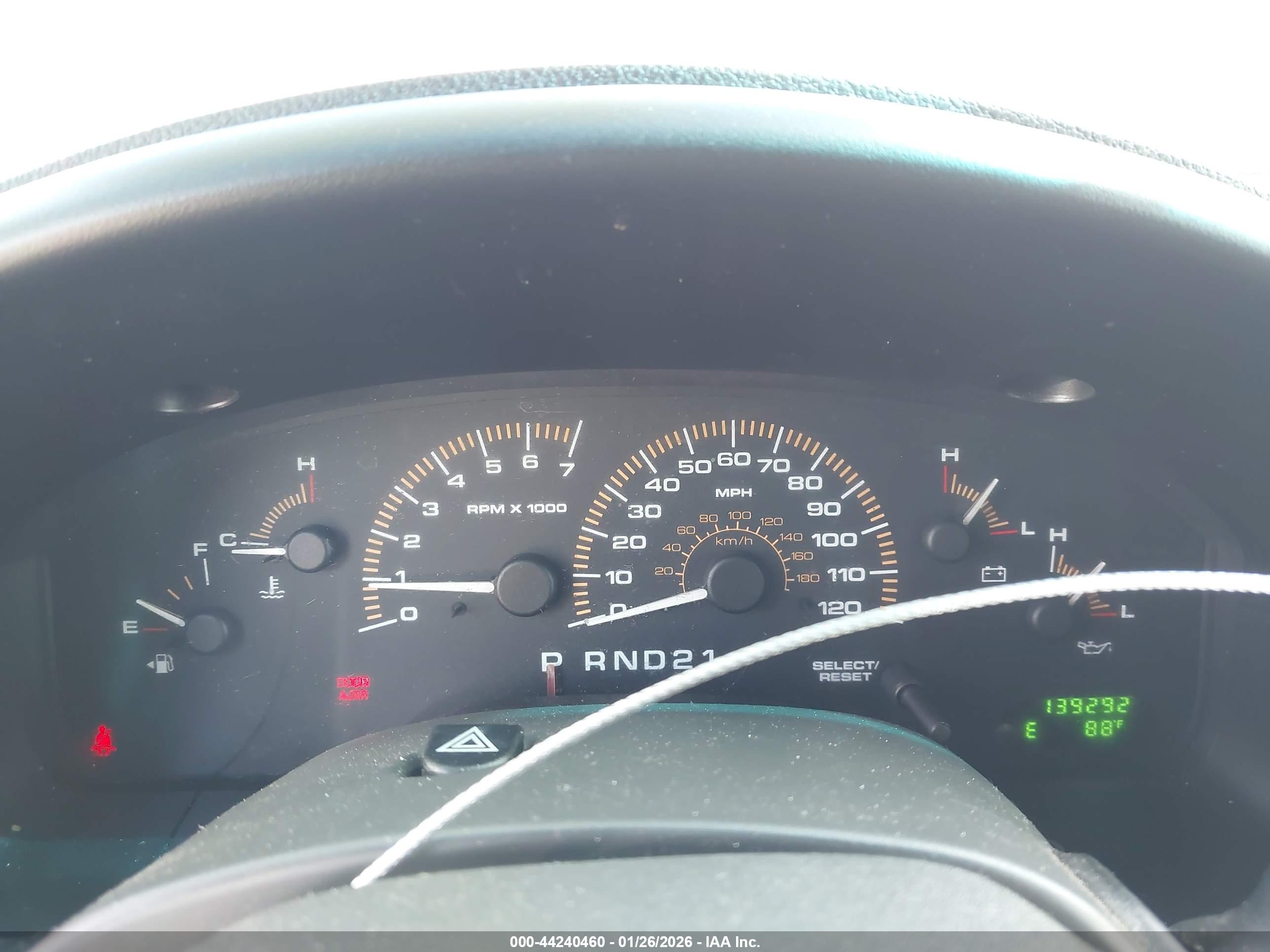 FORD EXPEDITION image 7
