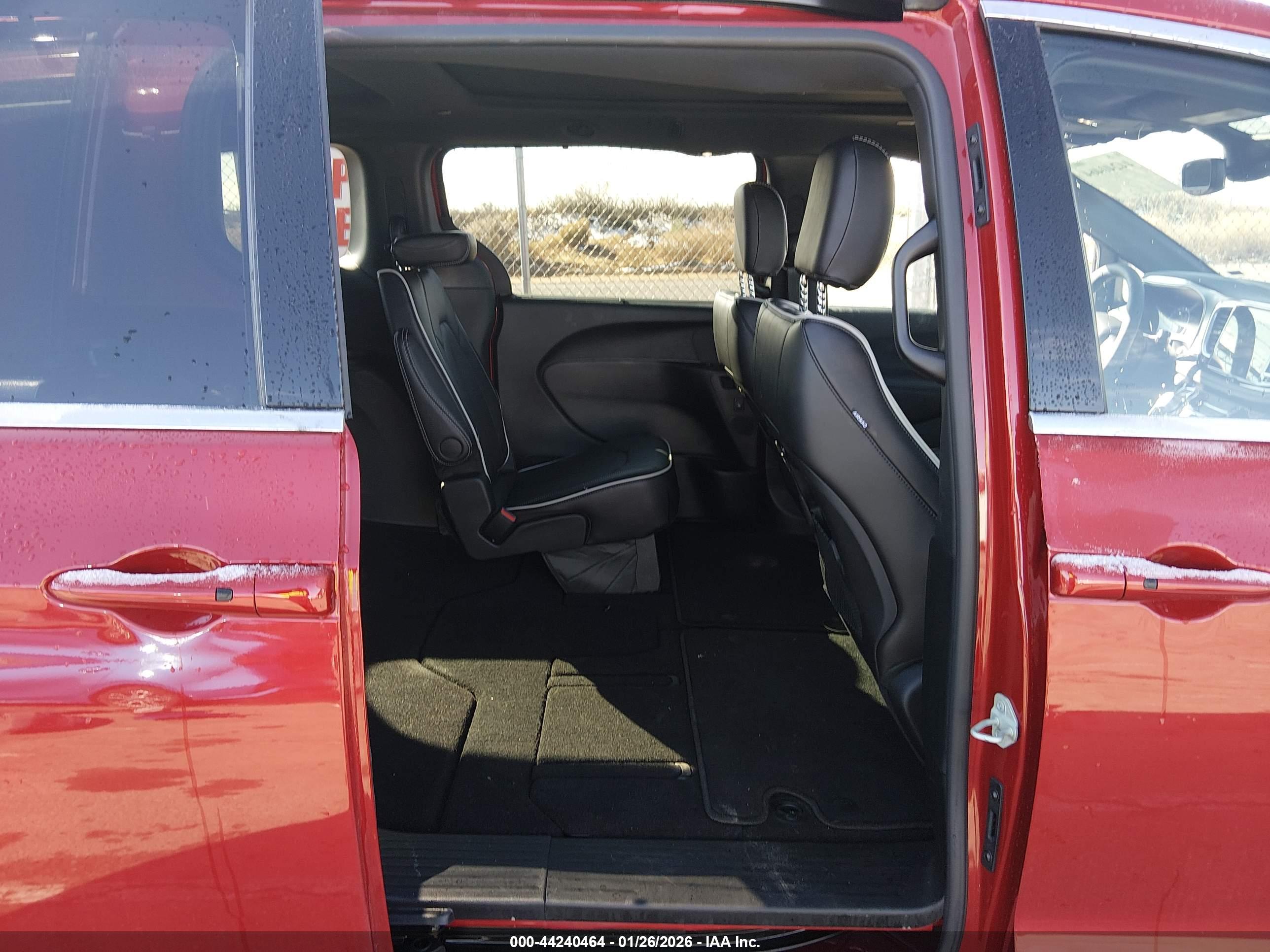 CHRYSLER PACIFICA image 8