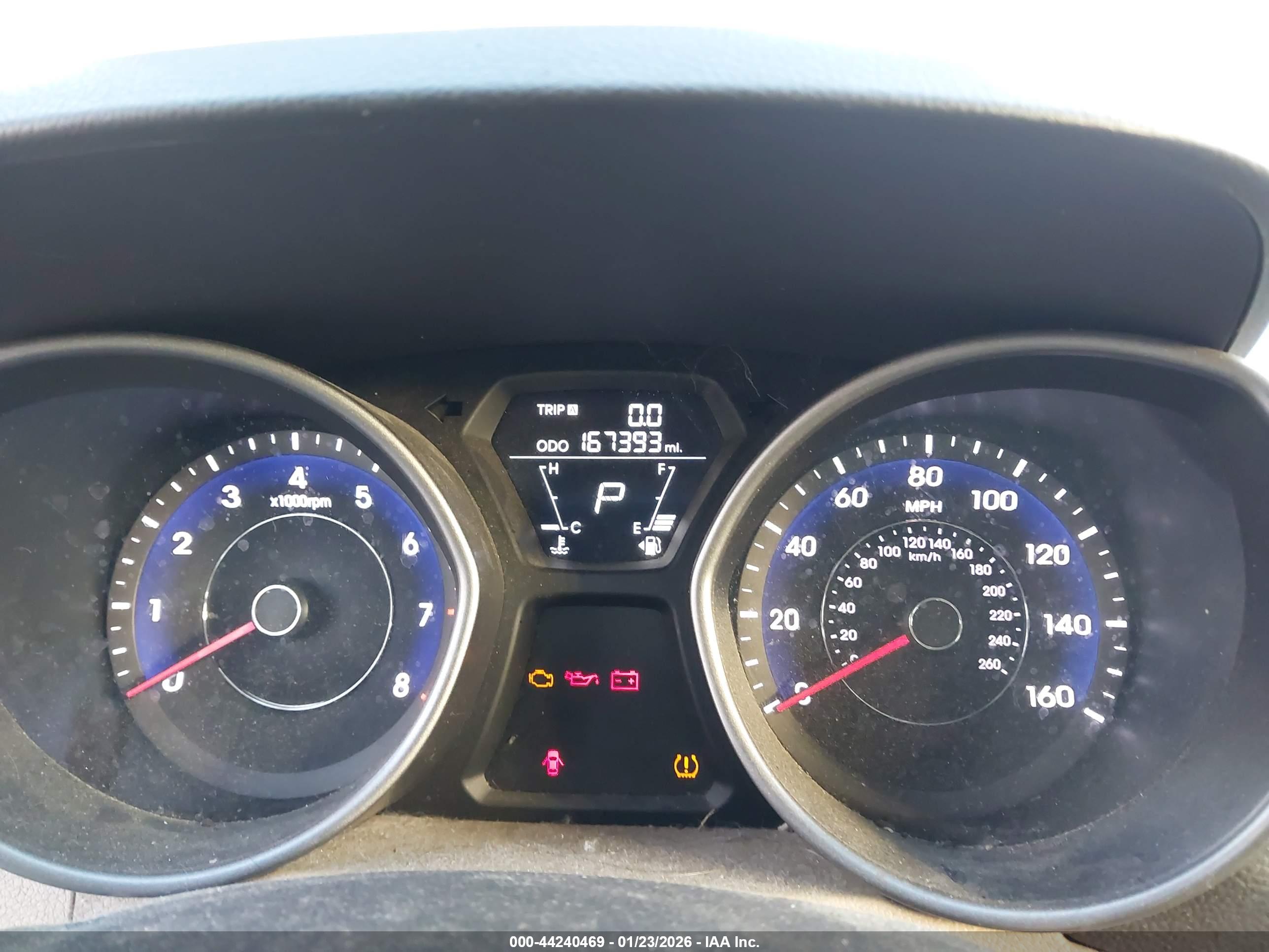 HYUNDAI ELANTRA image 7