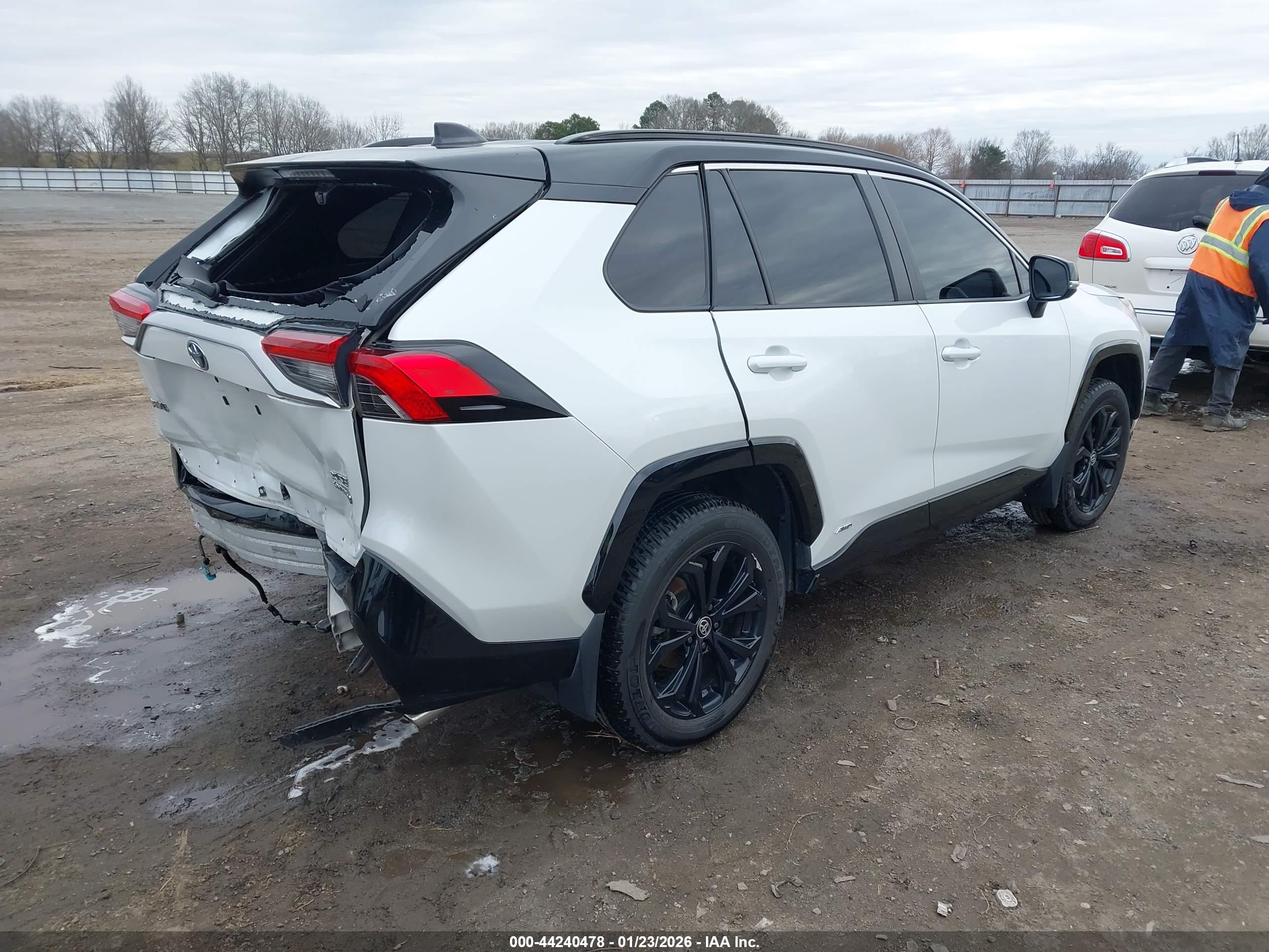 TOYOTA RAV4 image 4