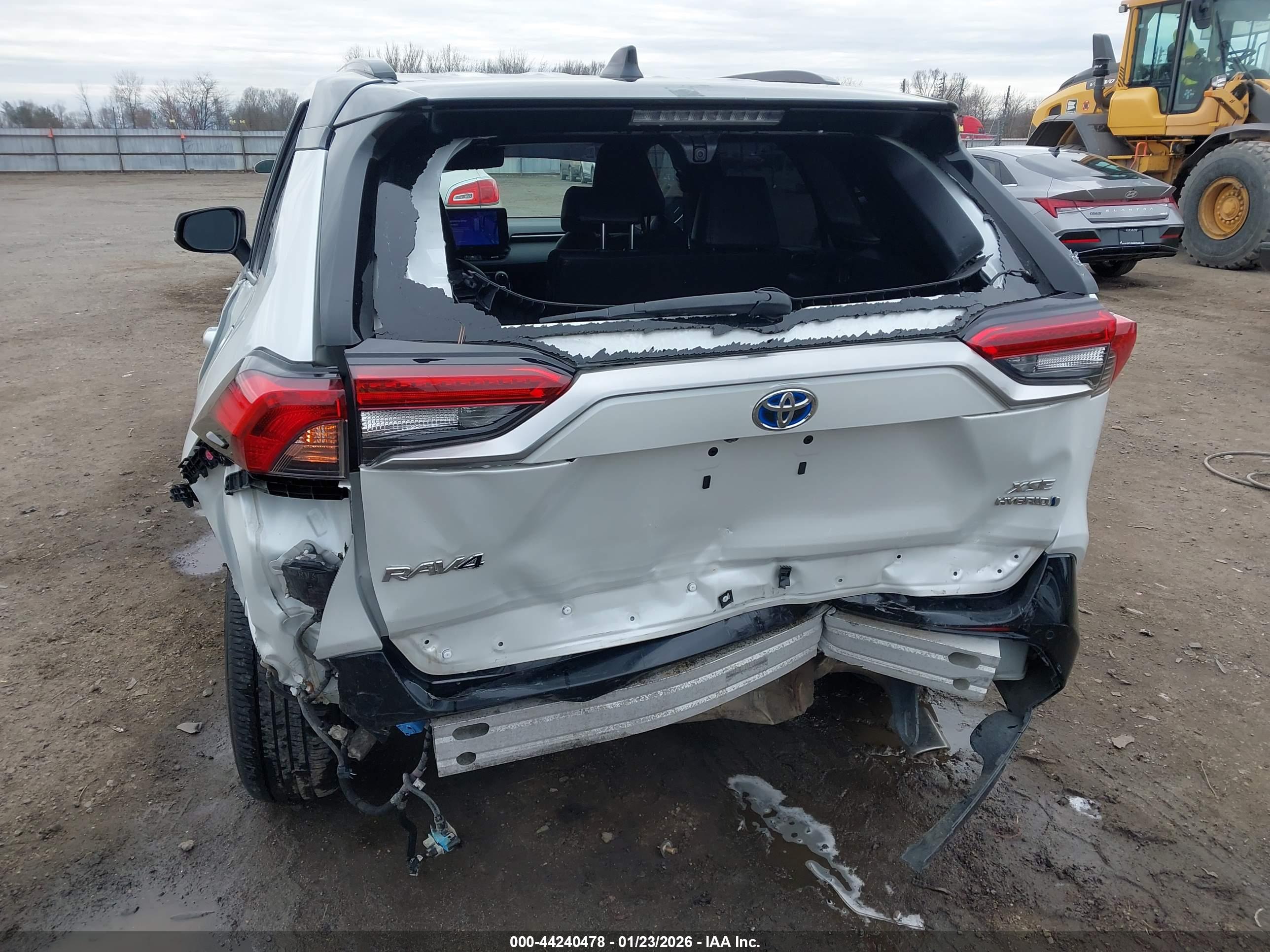 TOYOTA RAV4 image 6