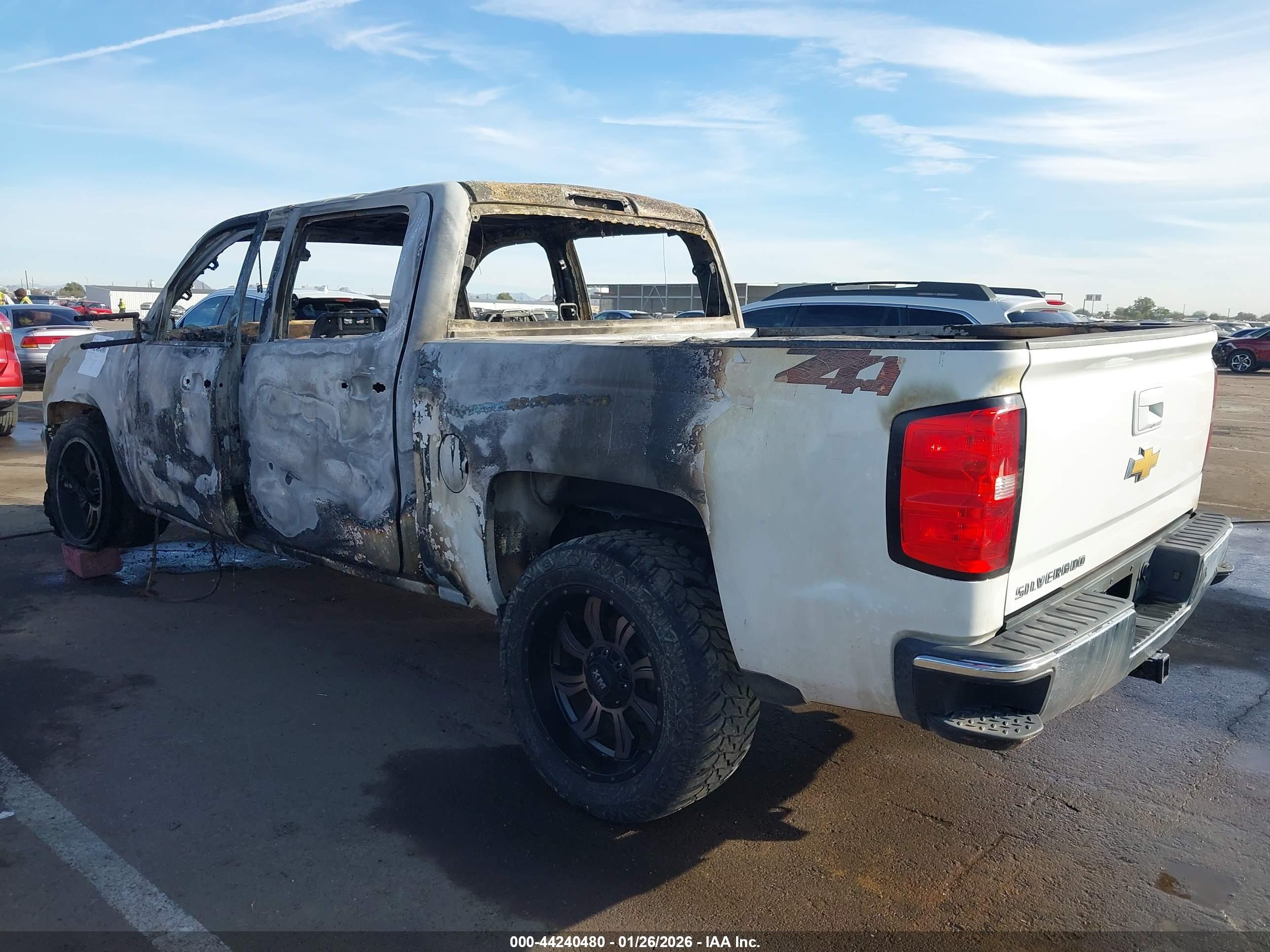 CHEVROLET SILVERADO image 3