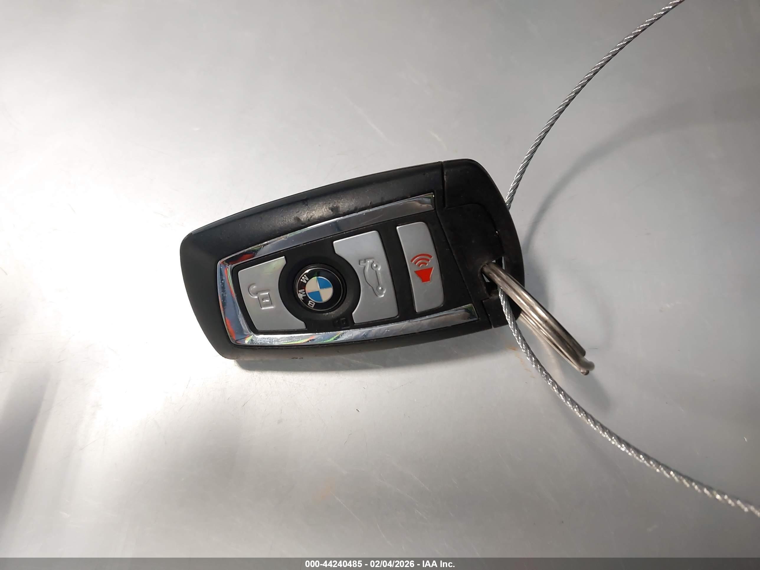 BMW 528I image 11