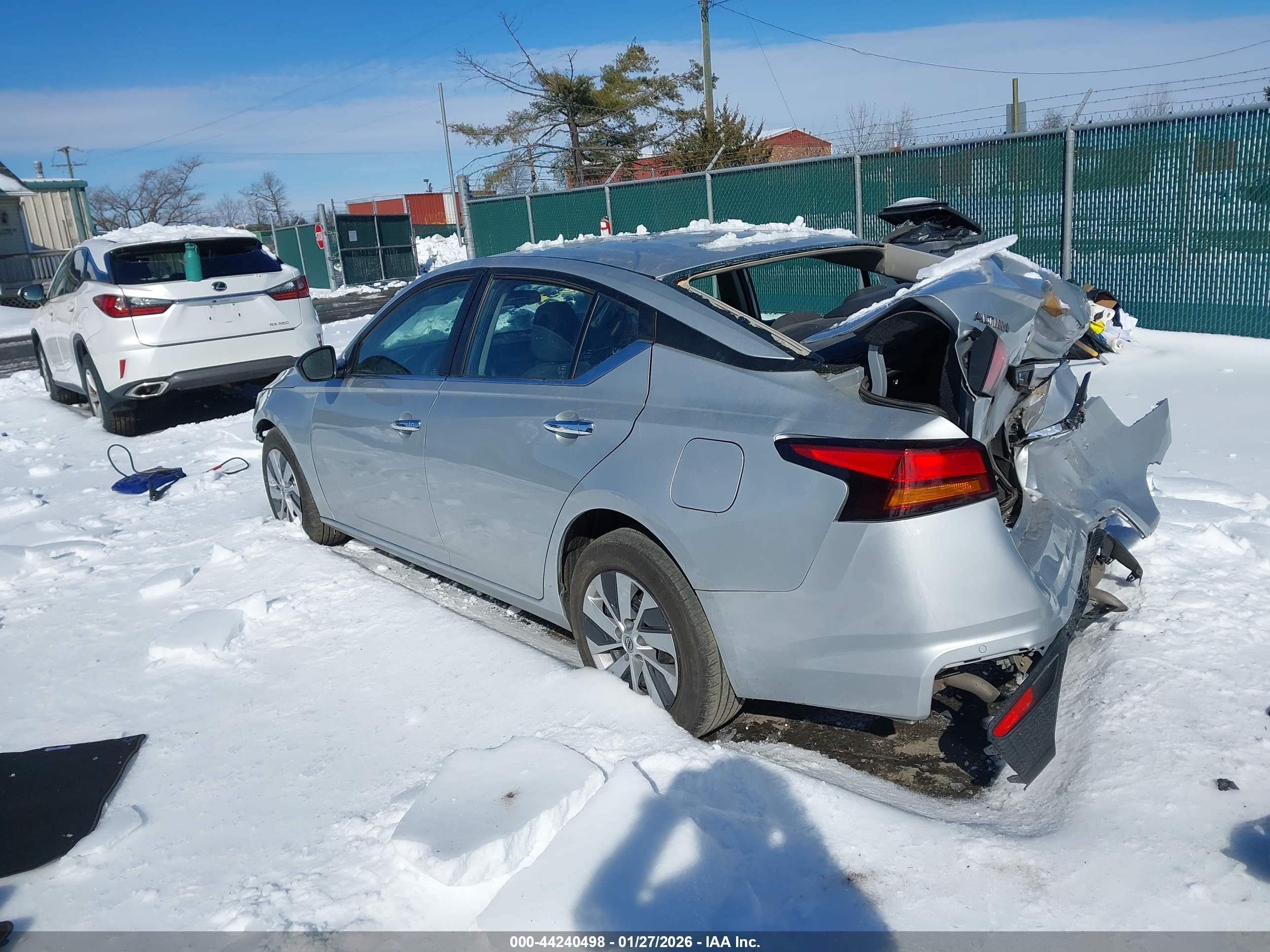 NISSAN ALTIMA image 3