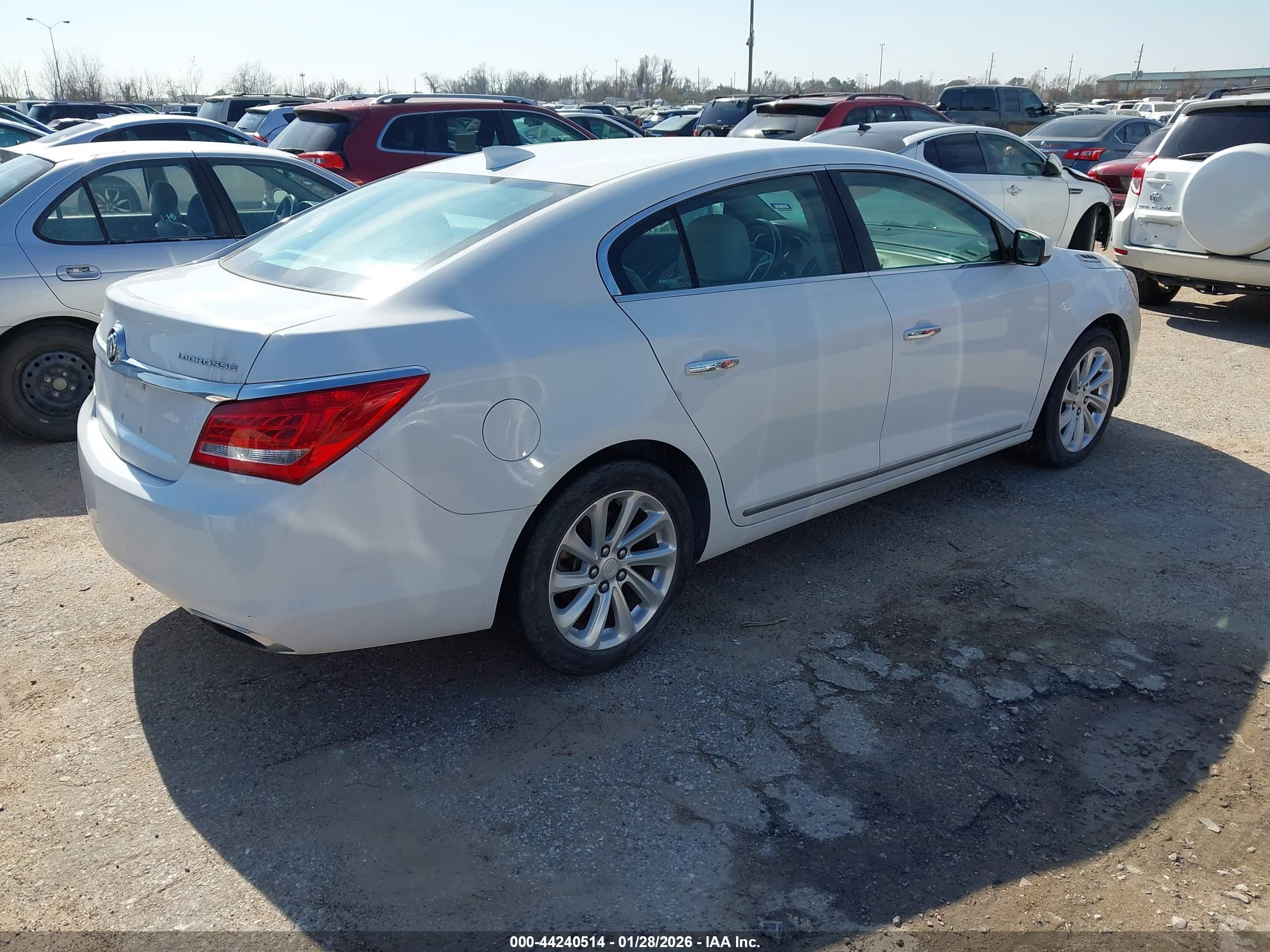 BUICK LACROSSE image 4