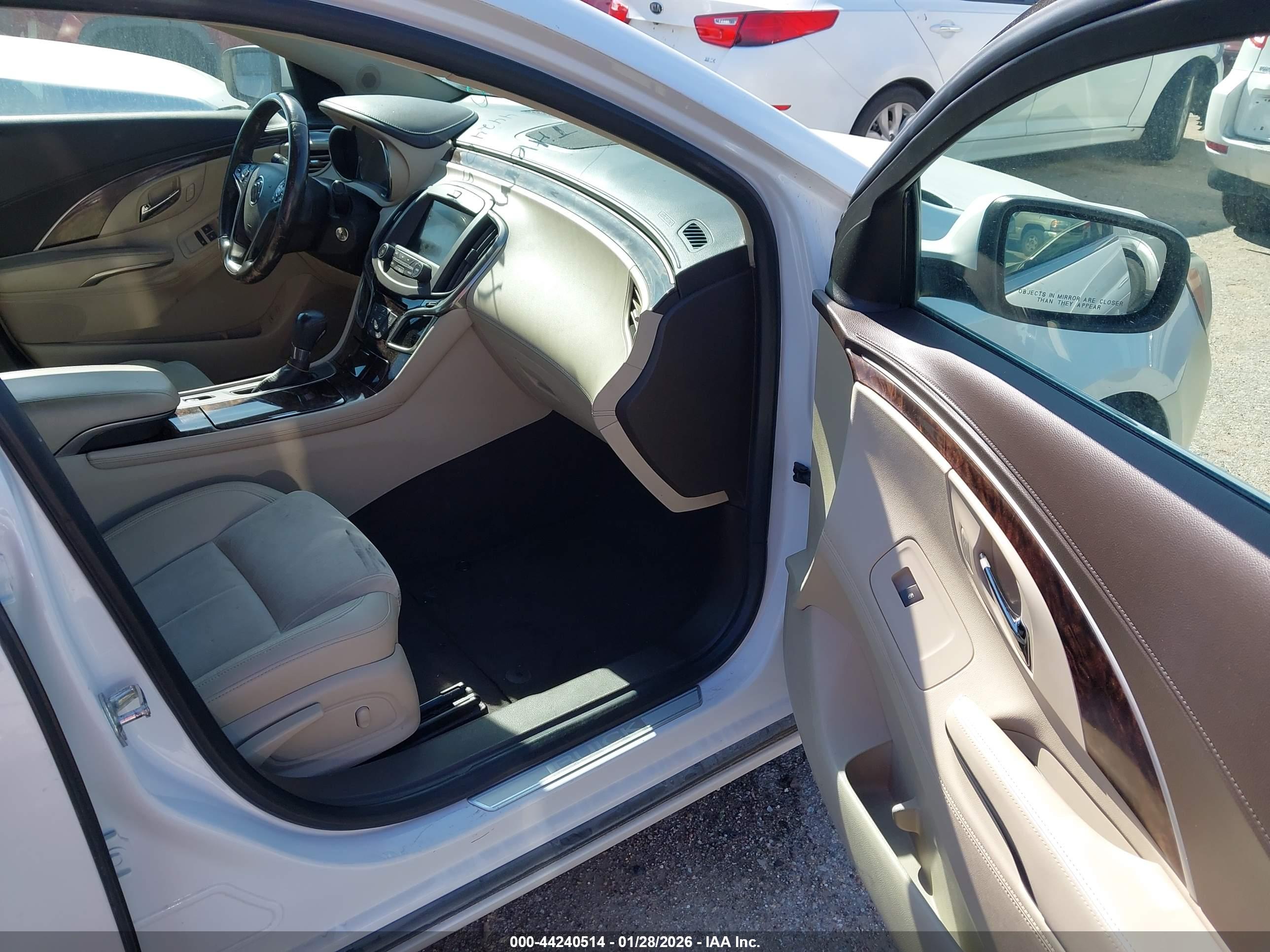 BUICK LACROSSE image 5